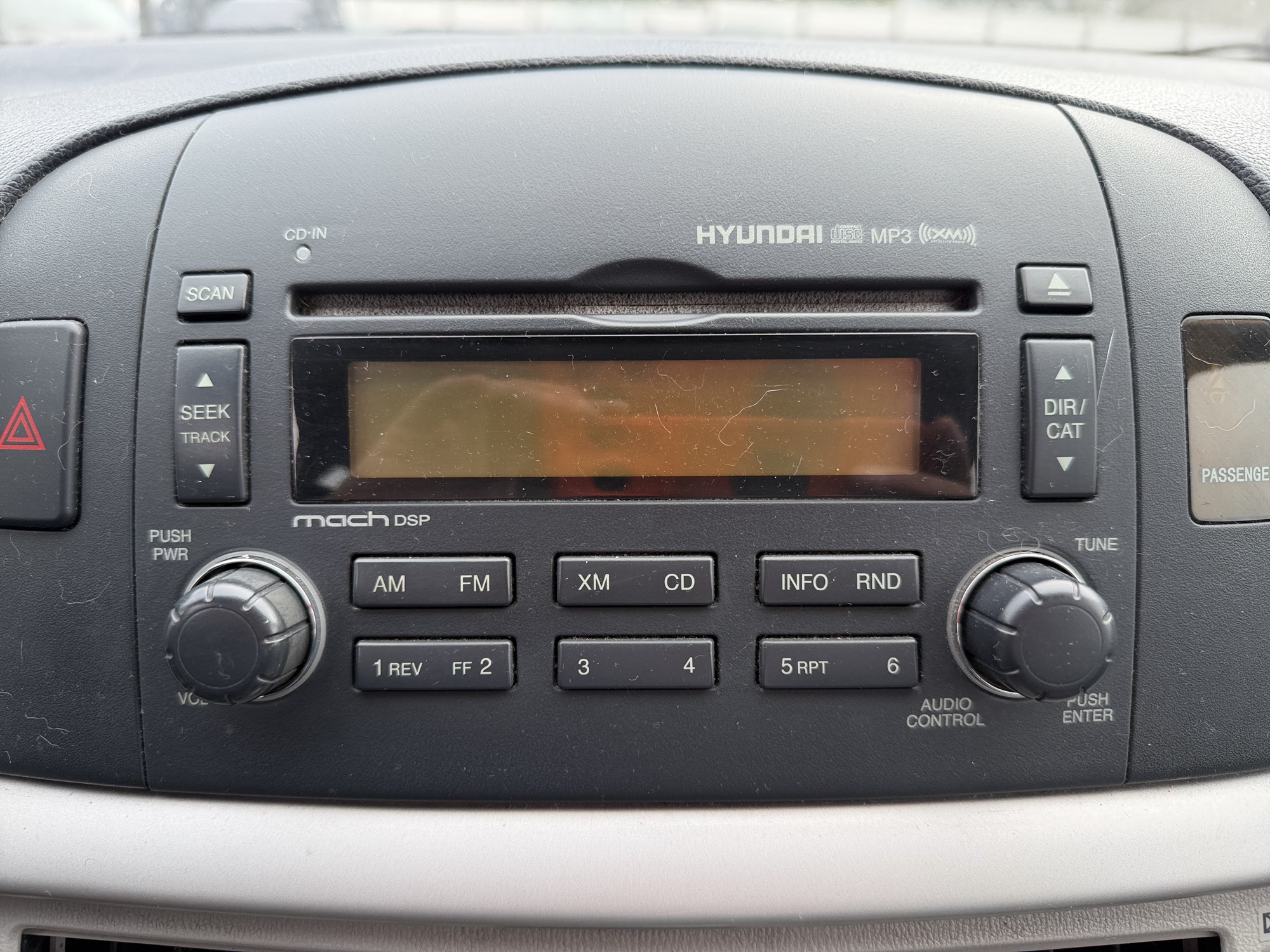 2008 hyundai sonata gls with 152426 miles for sale near Elk River, Minnesota 106768_39_radio_closeup.jpg