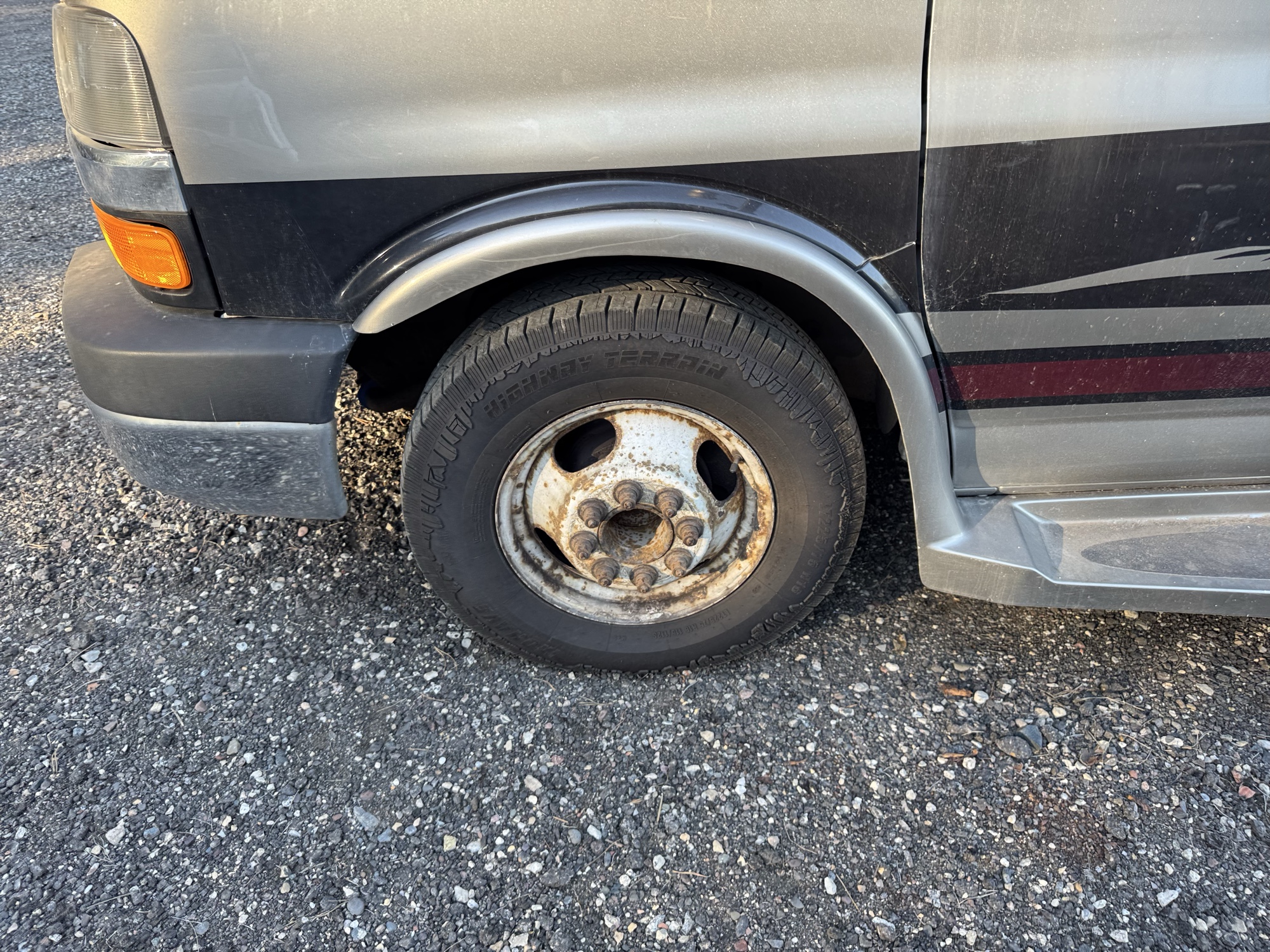 2012 chevrolet express g4500 with 167265 miles for sale near Elk River, Minnesota 106769_12_drv_front_wheel.jpg