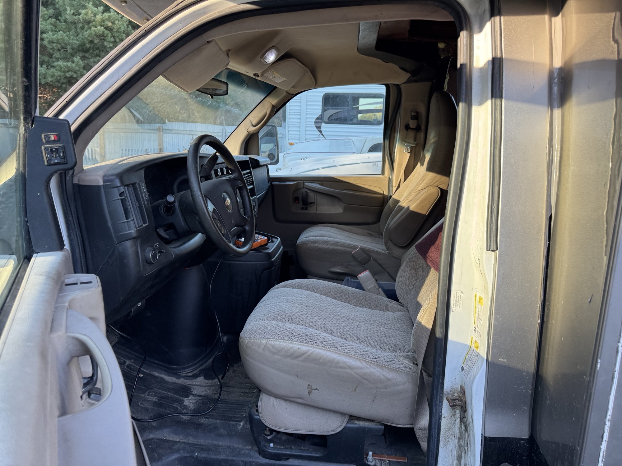 2012 chevrolet express g4500 with 167265 miles for sale near Elk River, Minnesota 106769_22_driver_seat.jpg