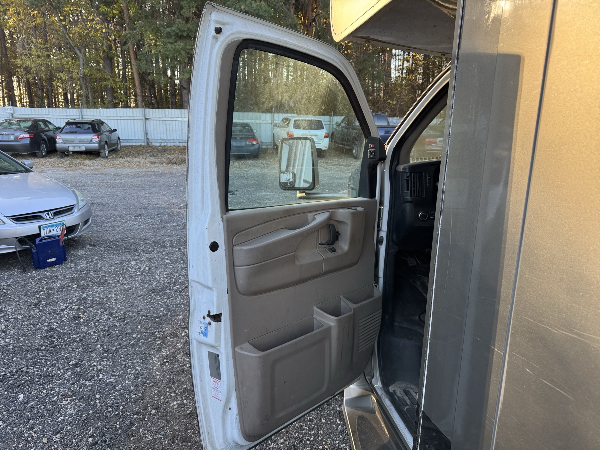 2012 chevrolet express g4500 with 167265 miles for sale near Elk River, Minnesota 106769_23_driver_door_panel.jpg