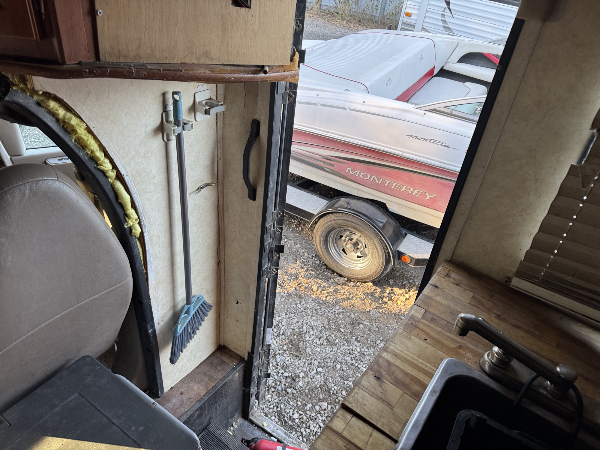 2012 chevrolet express g4500 with 167265 miles for sale near Elk River, Minnesota 106769_29_third_row_seat.jpg