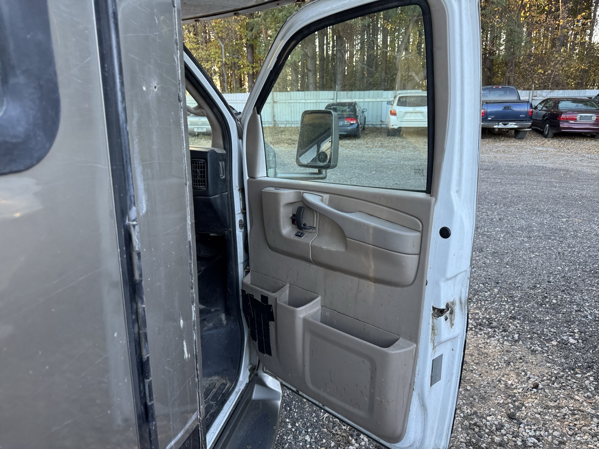 2012 chevrolet express g4500 with 167265 miles for sale near Elk River, Minnesota 106769_32_passenger_door_panel.jpg