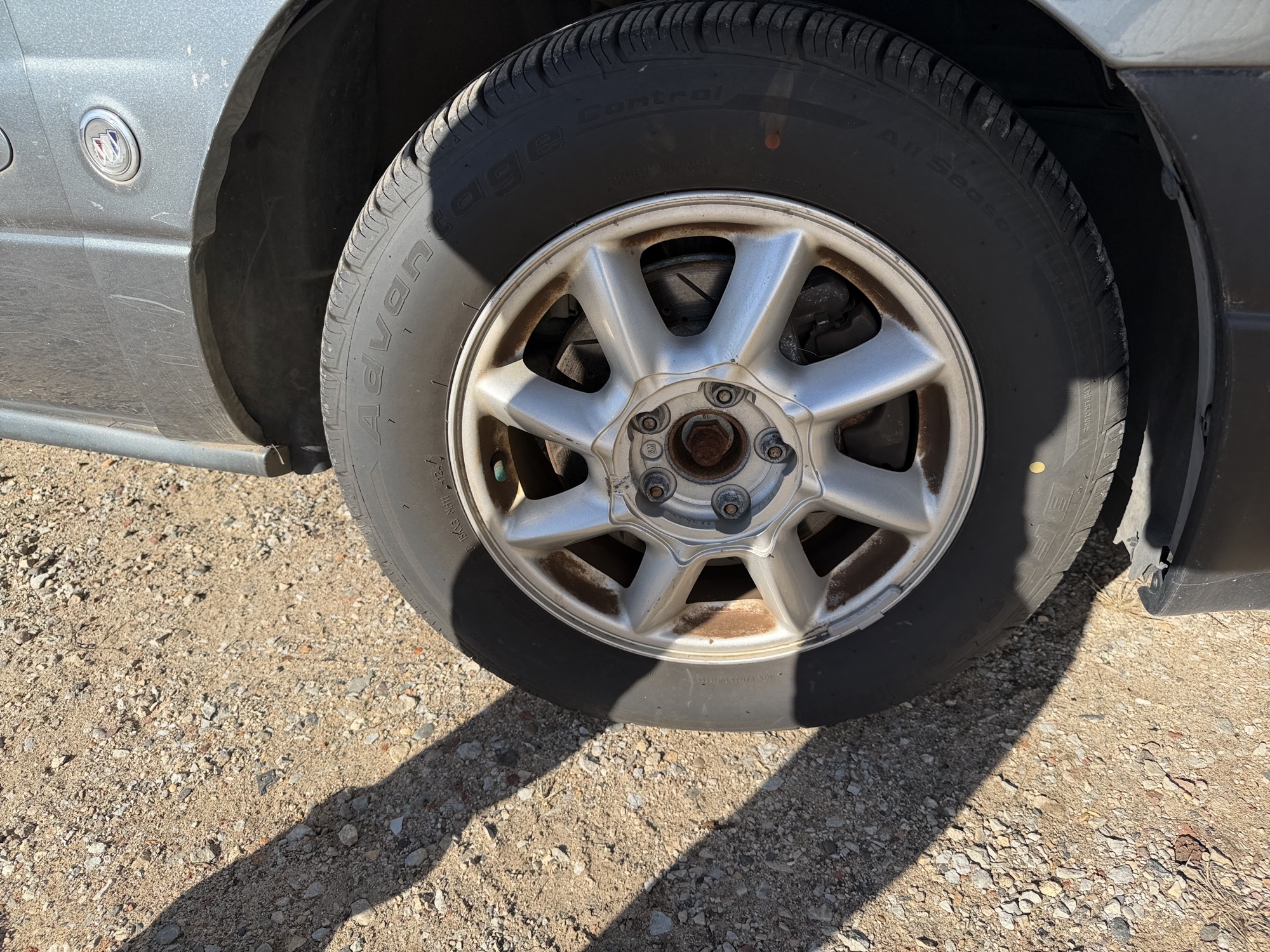 2004 buick lesabre custom with 158356 miles for sale near Elk River, Minnesota 106770_15_front_pass_wheel.jpg