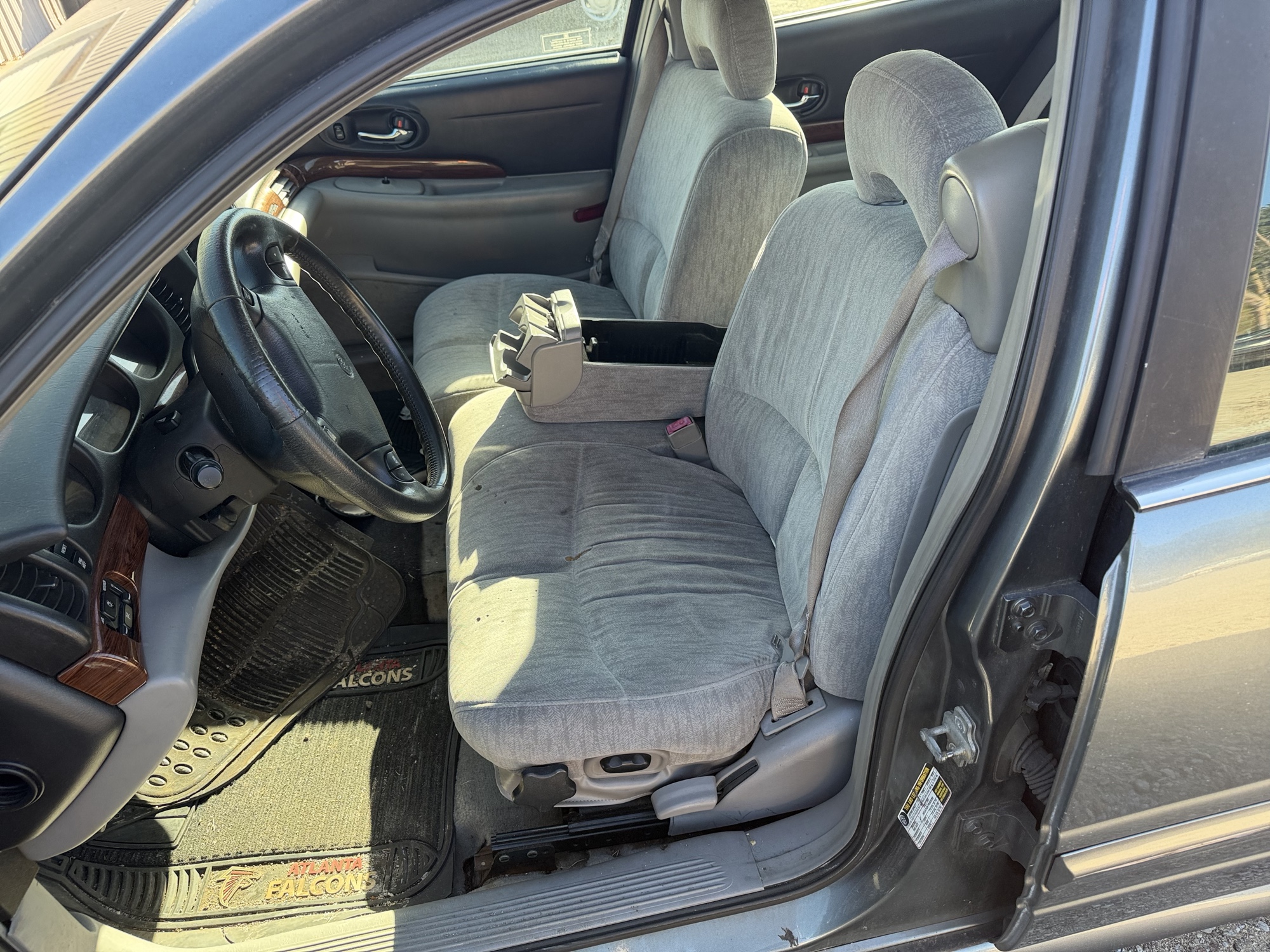2004 buick lesabre custom with 158356 miles for sale near Elk River, Minnesota 106770_22_driver_seat.jpg