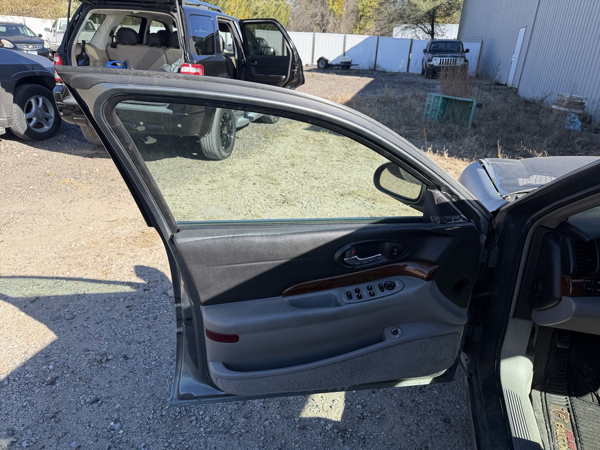2004 buick lesabre custom with 158356 miles for sale near Elk River, Minnesota 106770_23_driver_door_panel.jpg
