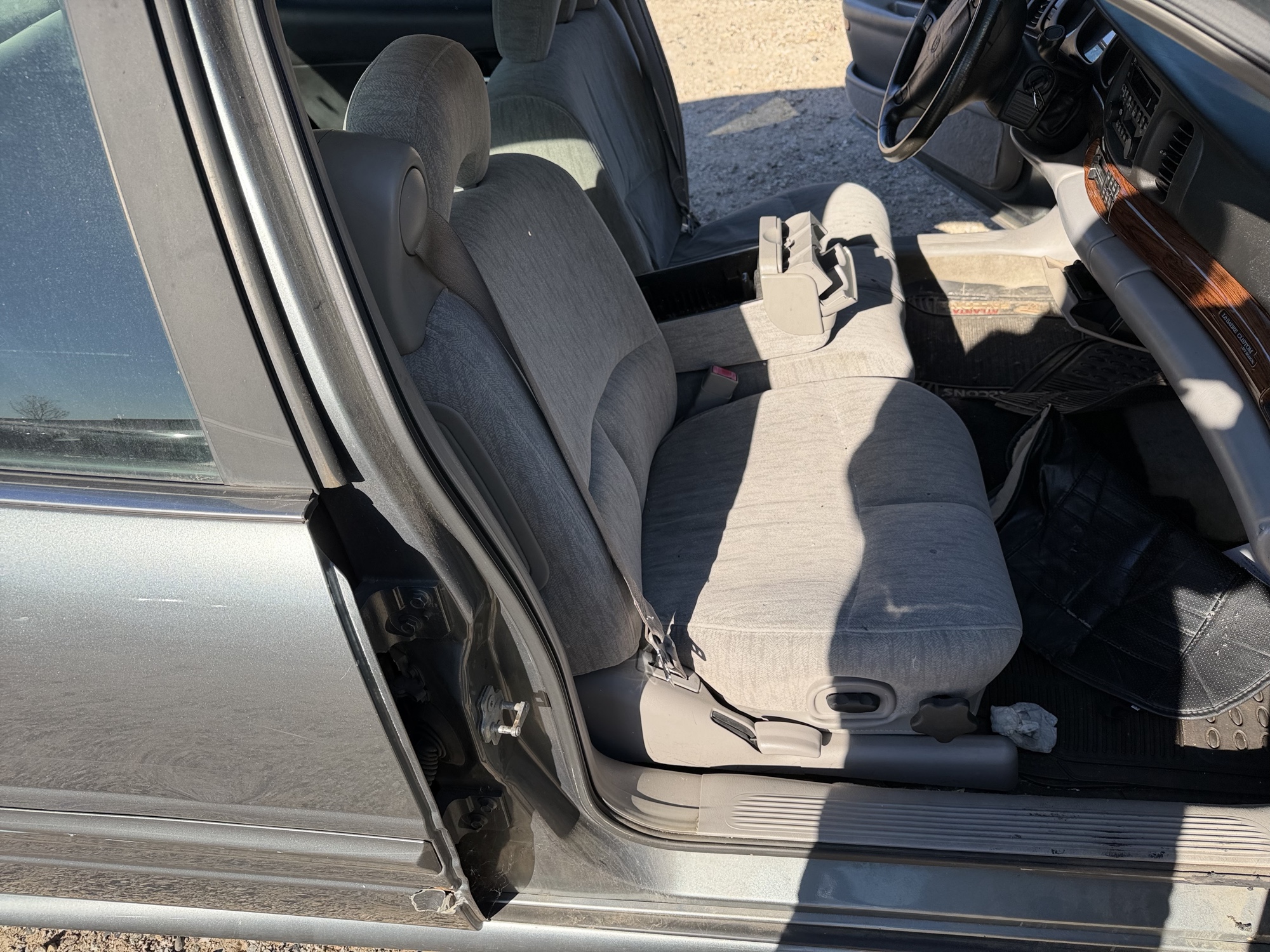 2004 buick lesabre custom with 158356 miles for sale near Elk River, Minnesota 106770_31_passenger_seat.jpg