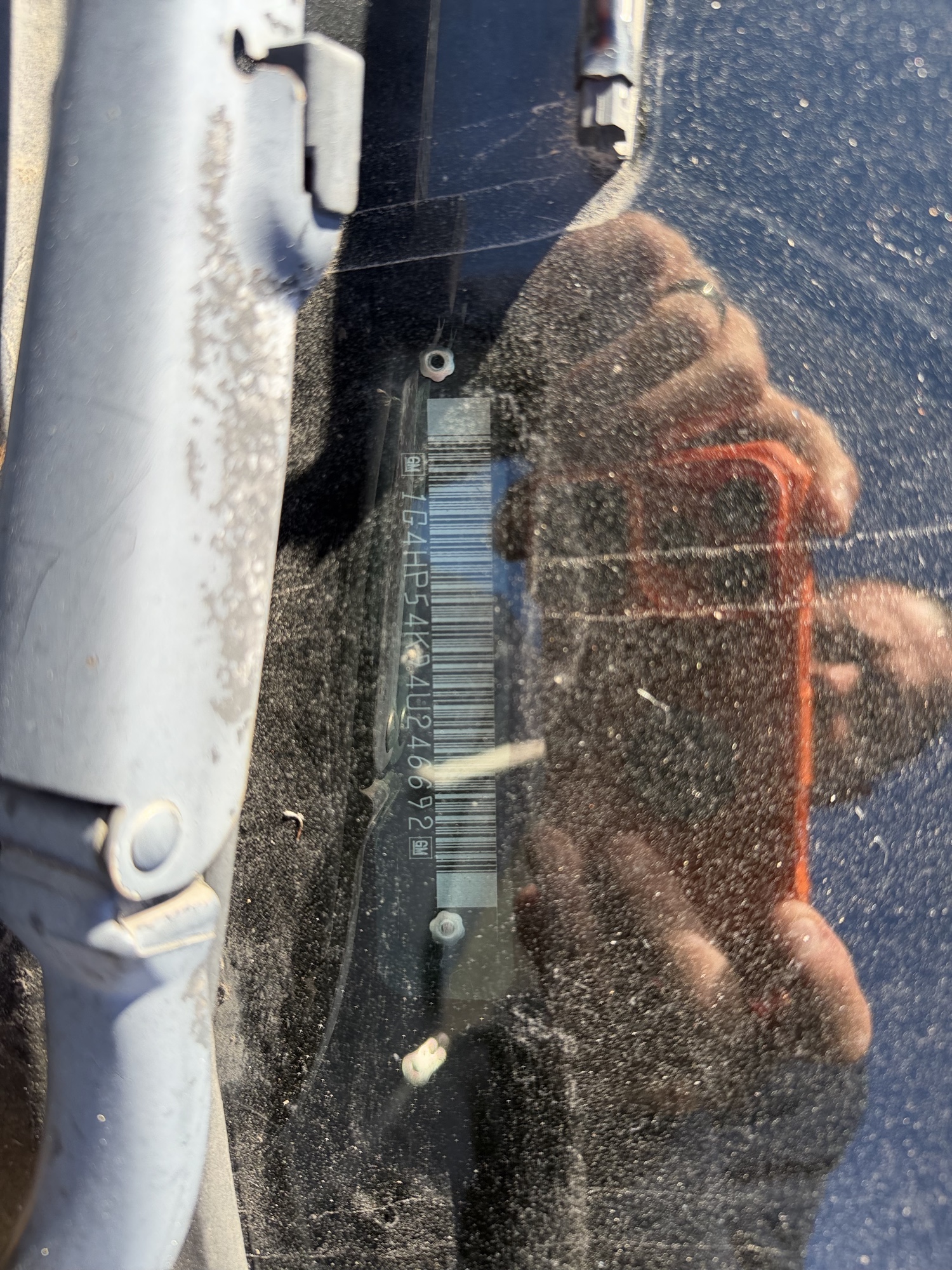 2004 buick lesabre custom with 158356 miles for sale near Elk River, Minnesota 106770_48_windshield_vin_plate.jpg