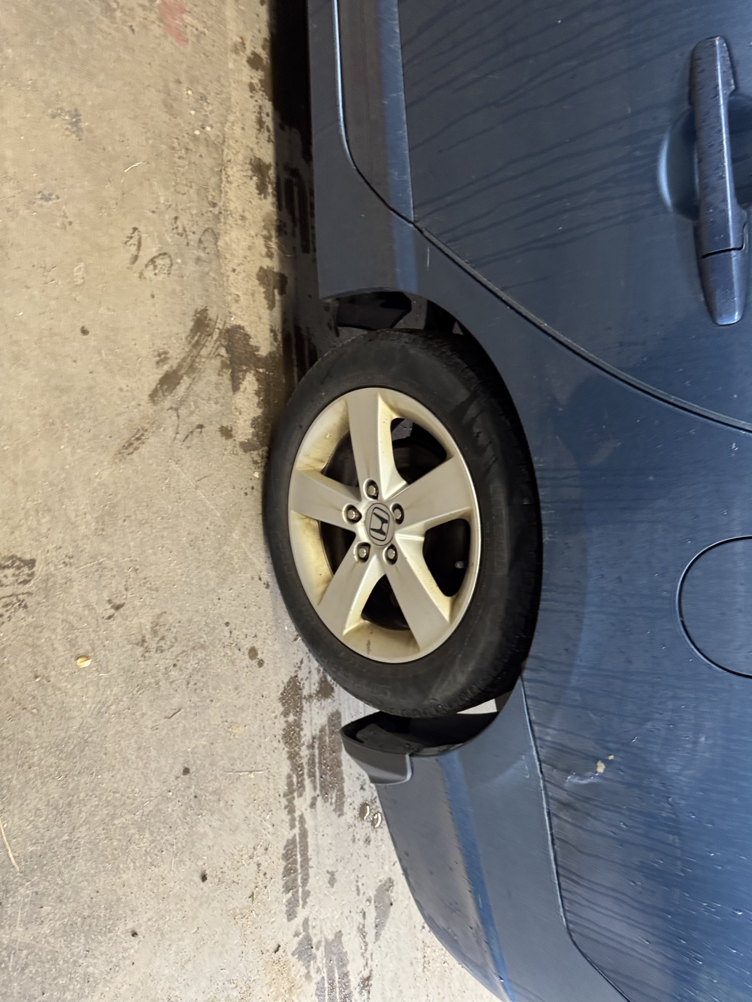 2007 honda civic ex-sedan with 308037 miles for sale near Elk River, Minnesota 106771_13_rear_drv_wheel.jpg