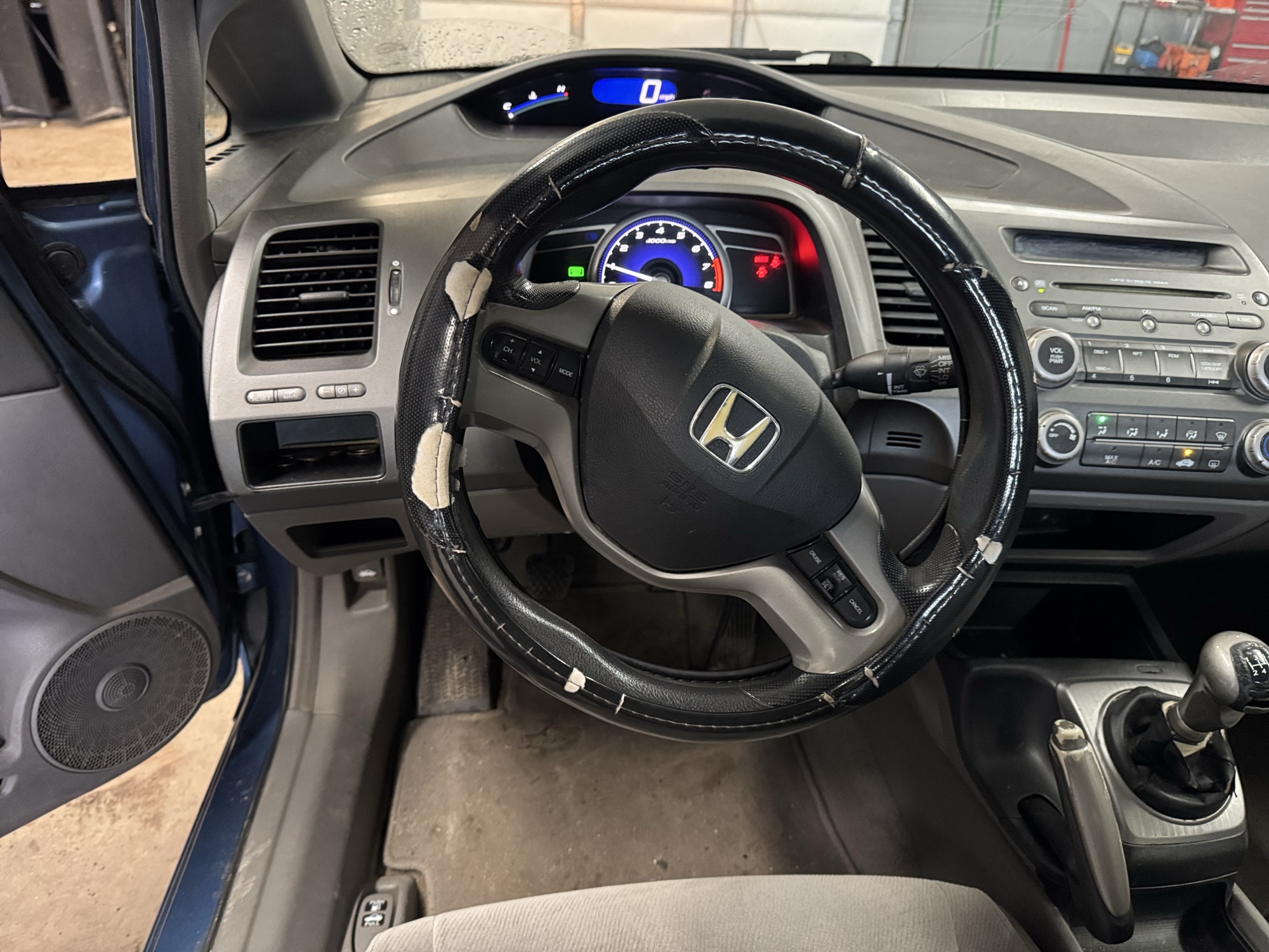 2007 honda civic ex-sedan with 308037 miles for sale near Elk River, Minnesota 106771_36_steering_wheel.jpg