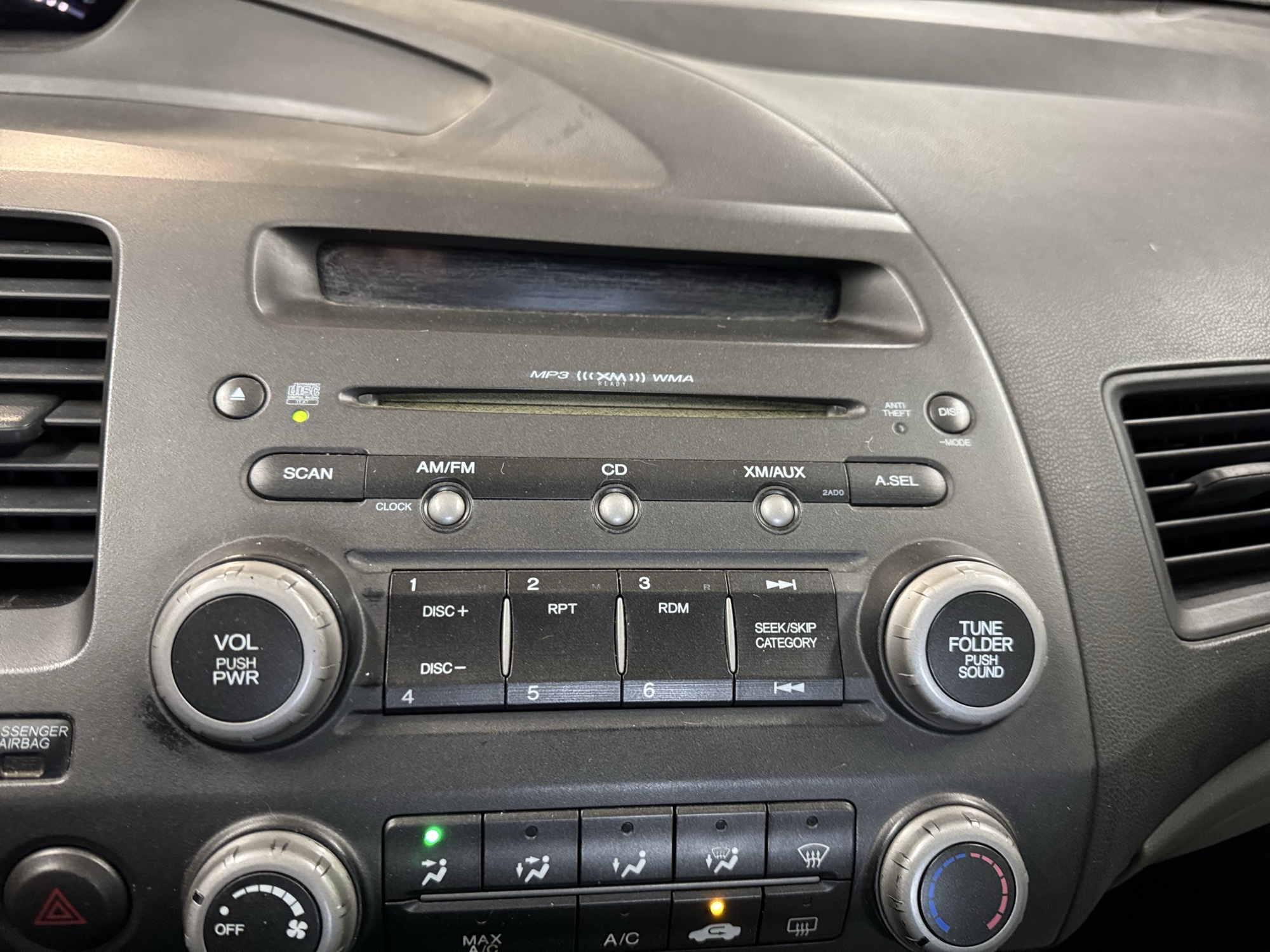 2007 honda civic ex-sedan with 308037 miles for sale near Elk River, Minnesota 106771_39_radio_closeup.jpg