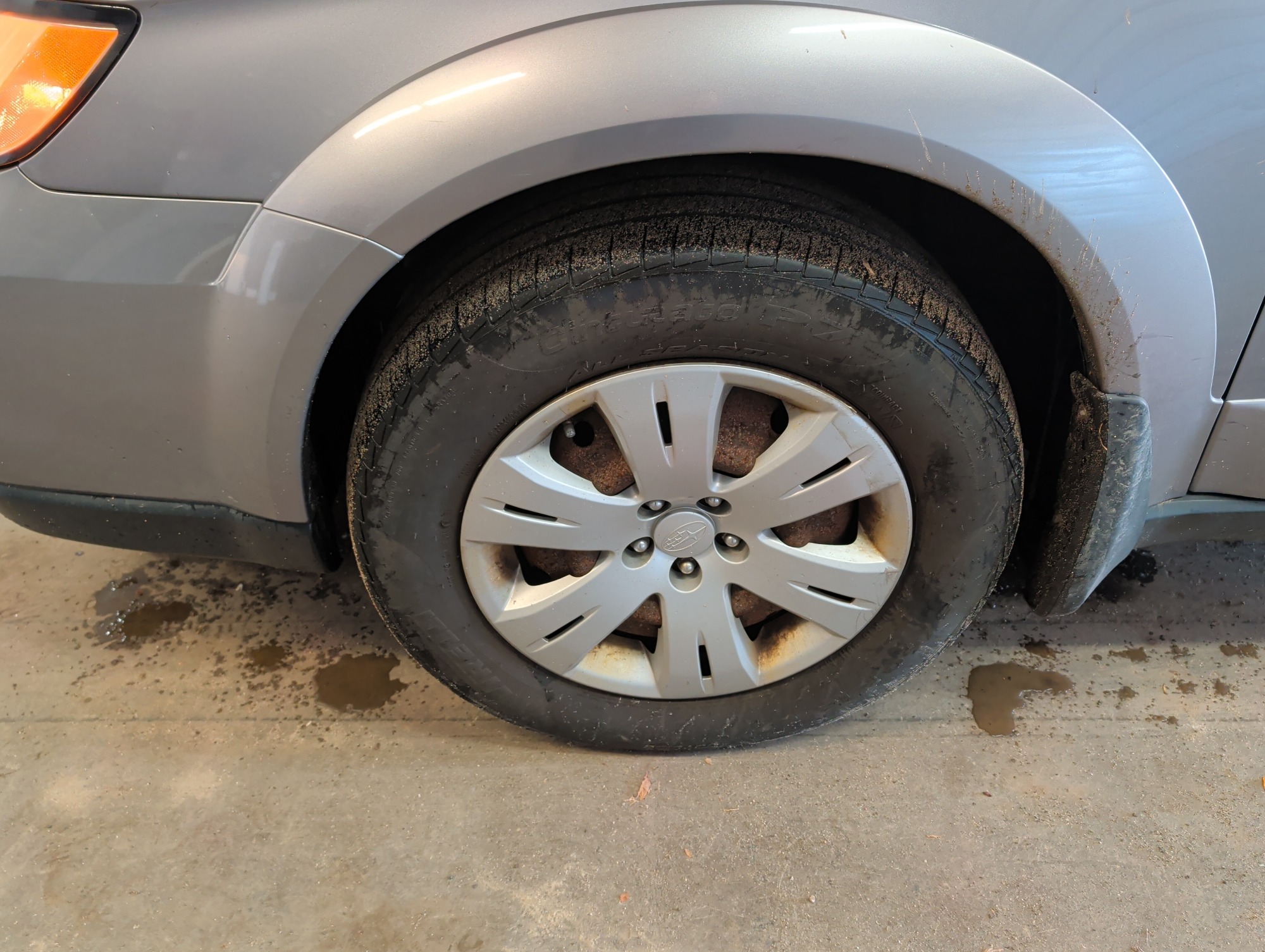 2008 subaru outback base with 143643 miles for sale near Elk River, Minnesota 106773_12_drv_front_wheel.jpg