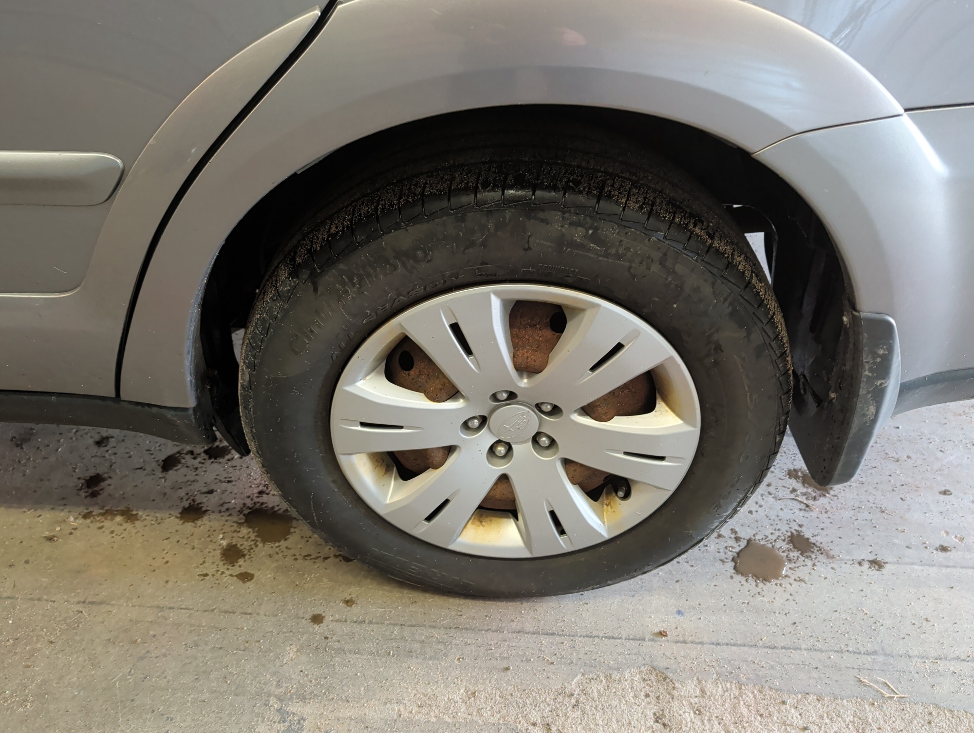 2008 subaru outback base with 143643 miles for sale near Elk River, Minnesota 106773_13_rear_drv_wheel.jpg