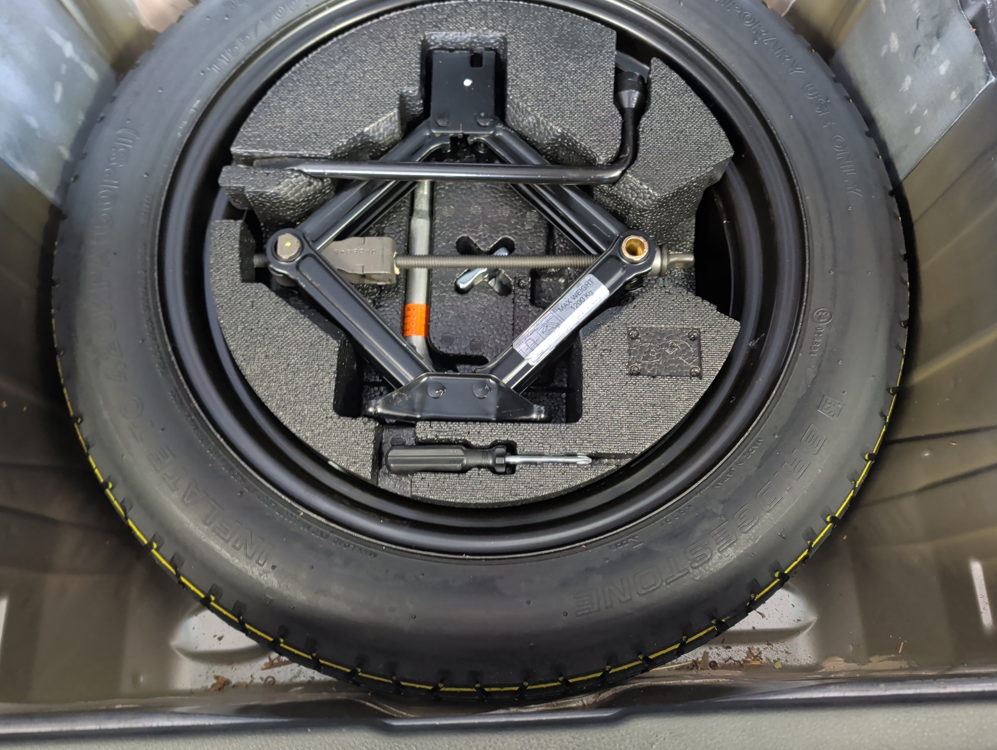 2008 subaru outback base with 143643 miles for sale near Elk River, Minnesota 106773_27_spare_tire.jpg