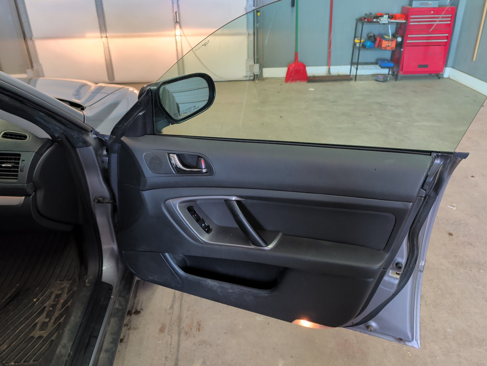 2008 subaru outback base with 143643 miles for sale near Elk River, Minnesota 106773_32_passenger_door_panel.jpg