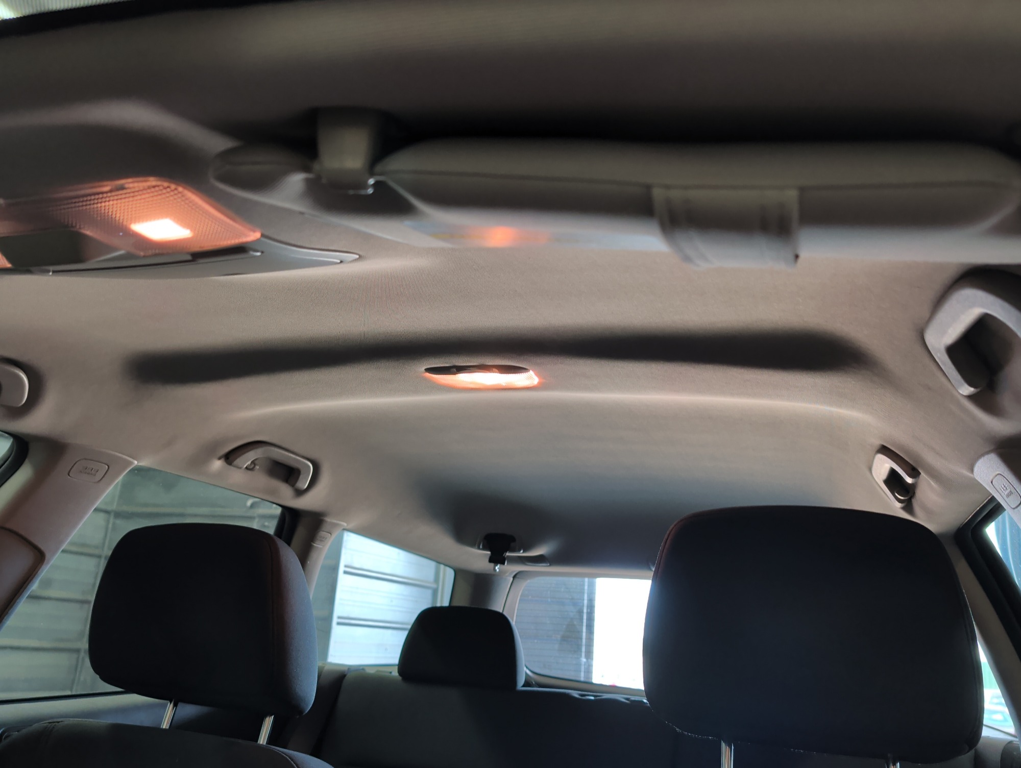 2008 subaru outback base with 143643 miles for sale near Elk River, Minnesota 106773_35_headliner_sunroof.jpg