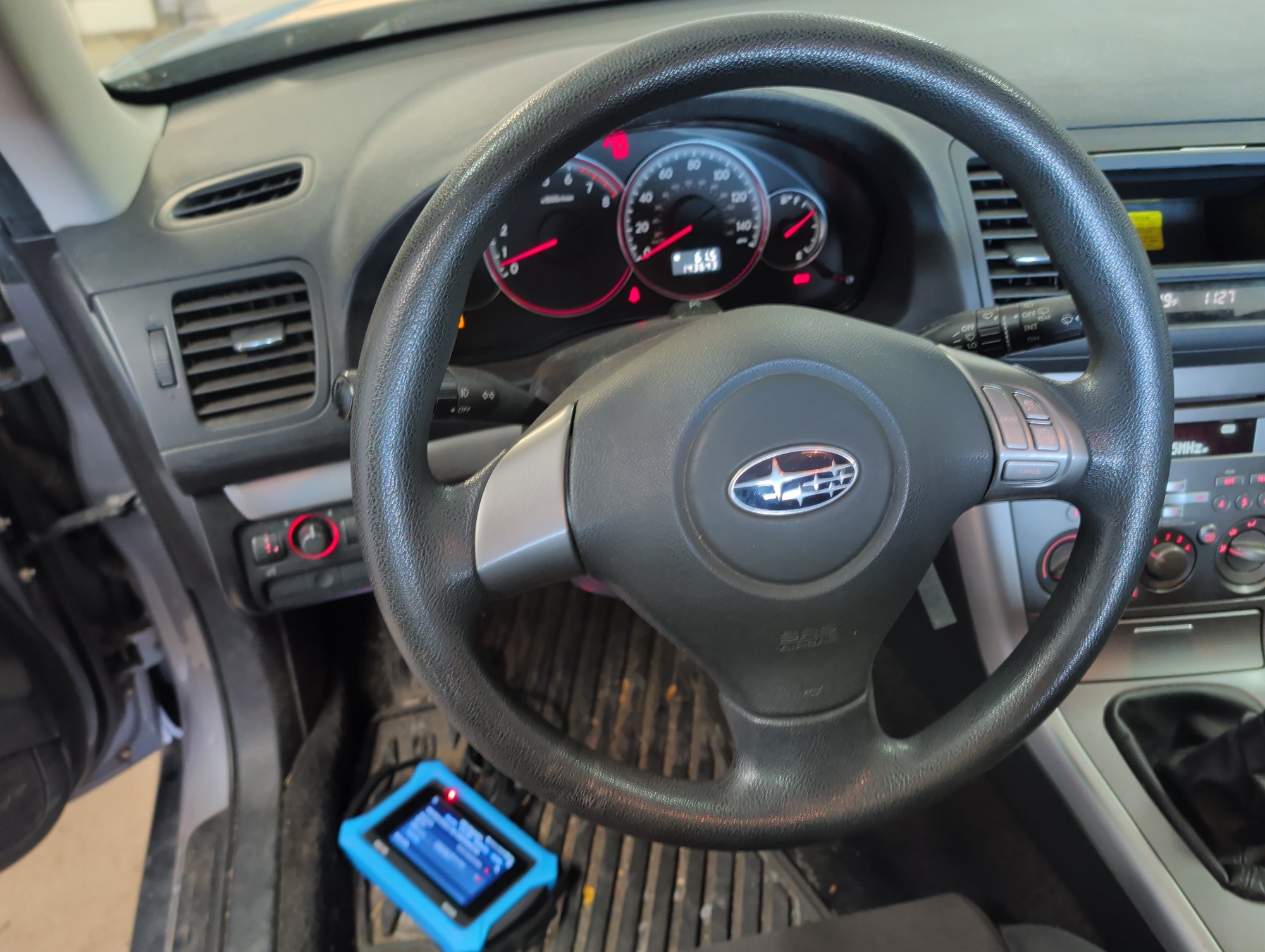 2008 subaru outback base with 143643 miles for sale near Elk River, Minnesota 106773_36_steering_wheel.jpg