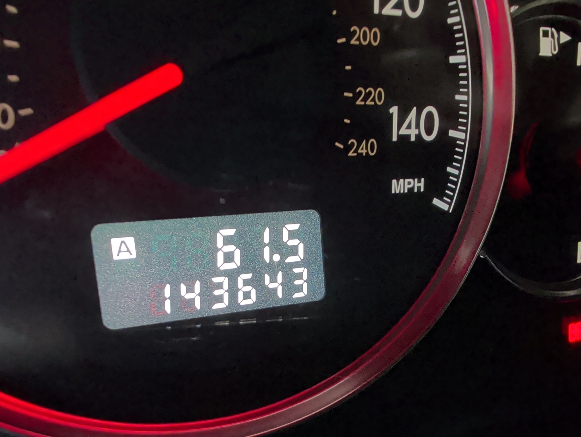 2008 subaru outback base with 143643 miles for sale near Elk River, Minnesota 106773_44_mileage_closeup.jpg