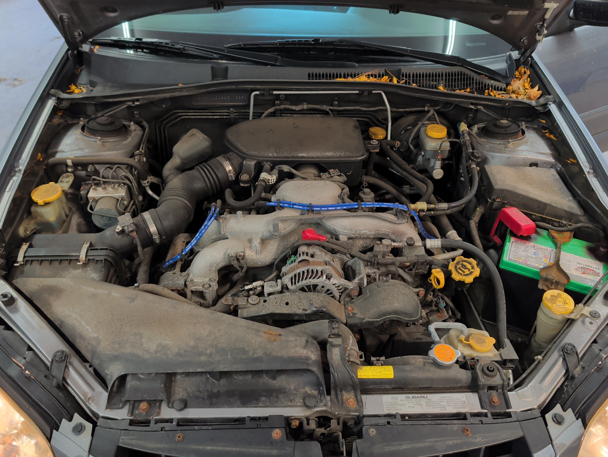 2008 subaru outback base with 143643 miles for sale near Elk River, Minnesota 106773_49_engine_bay.jpg