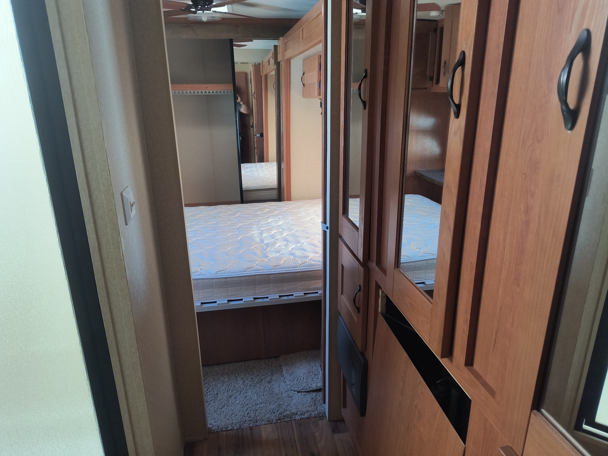 2011 forest-river trl - for sale near Elk River, Minnesota 106774_31_passenger_seat.jpg