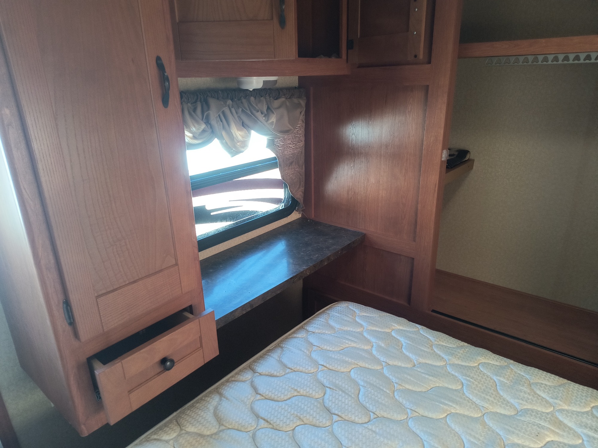 2011 forest-river trl - for sale near Elk River, Minnesota 106774_36_steering_wheel.jpg