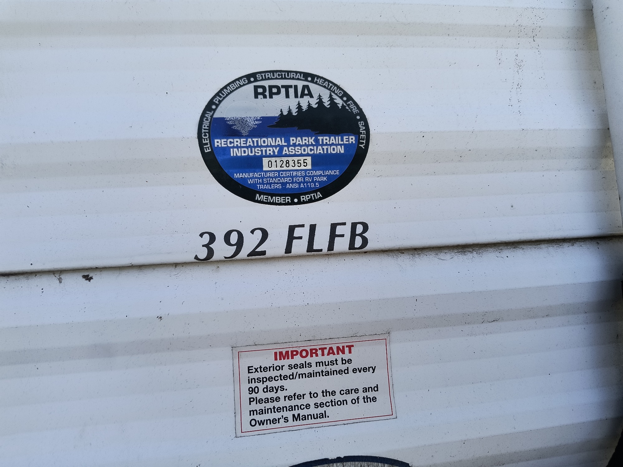 2011 forest-river trl - for sale near Elk River, Minnesota 106774_48_windshield_vin_plate.jpg