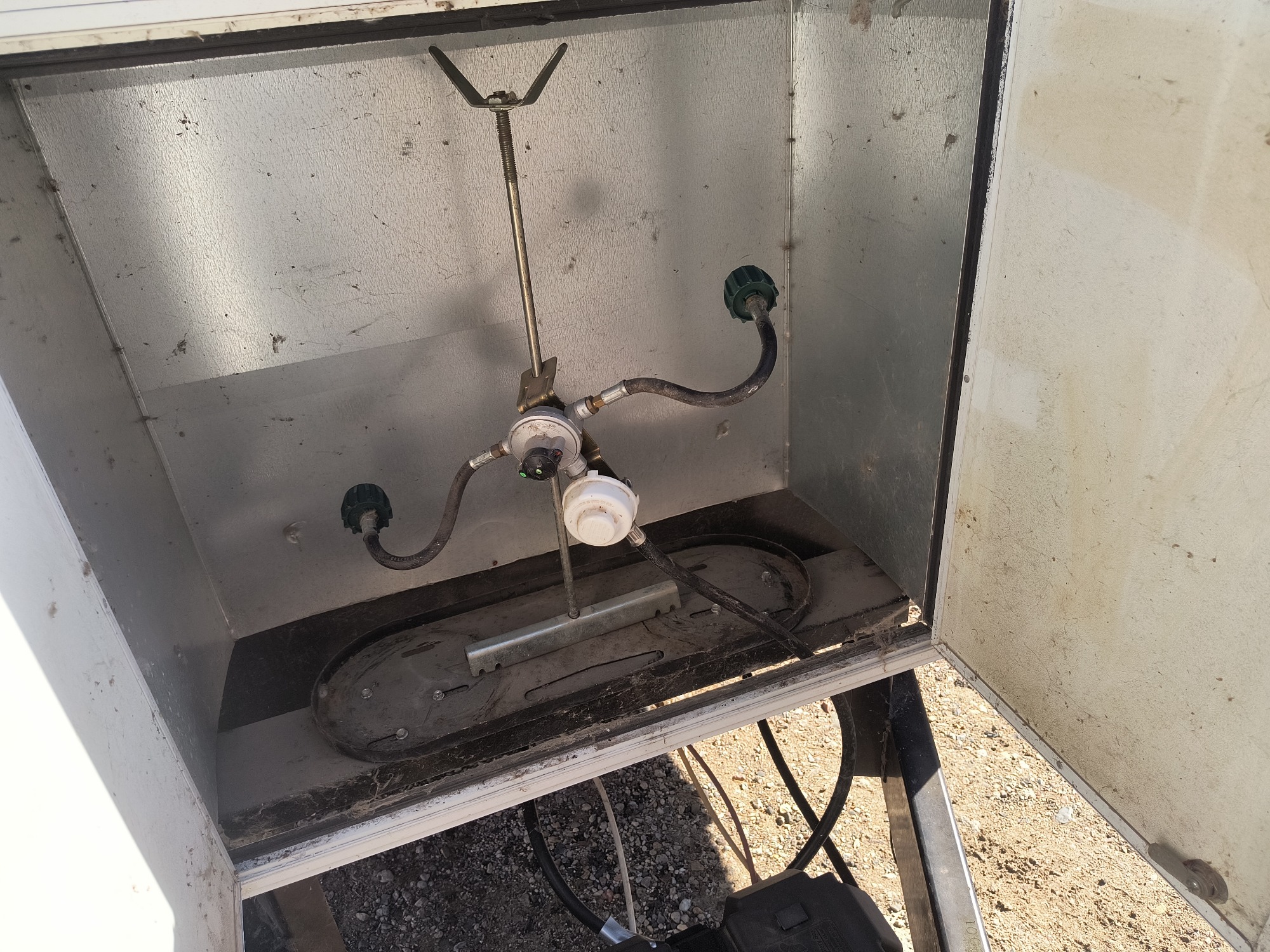 2011 forest-river trl - for sale near Elk River, Minnesota 106774_49_engine_bay.jpg