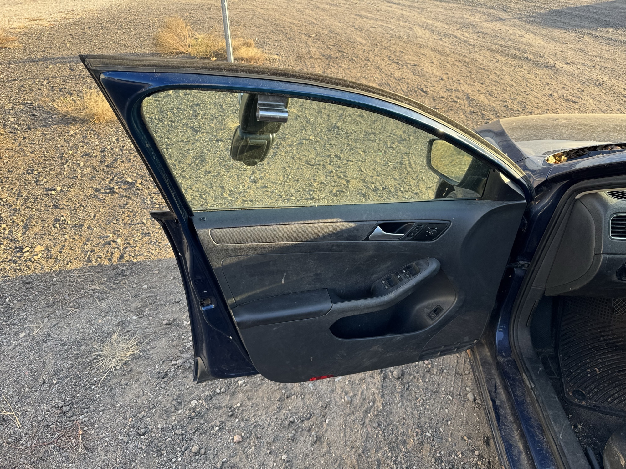 2014 volkswagen jetta s with 161240 miles for sale near Elk River, Minnesota 106775_23_driver_door_panel.jpg