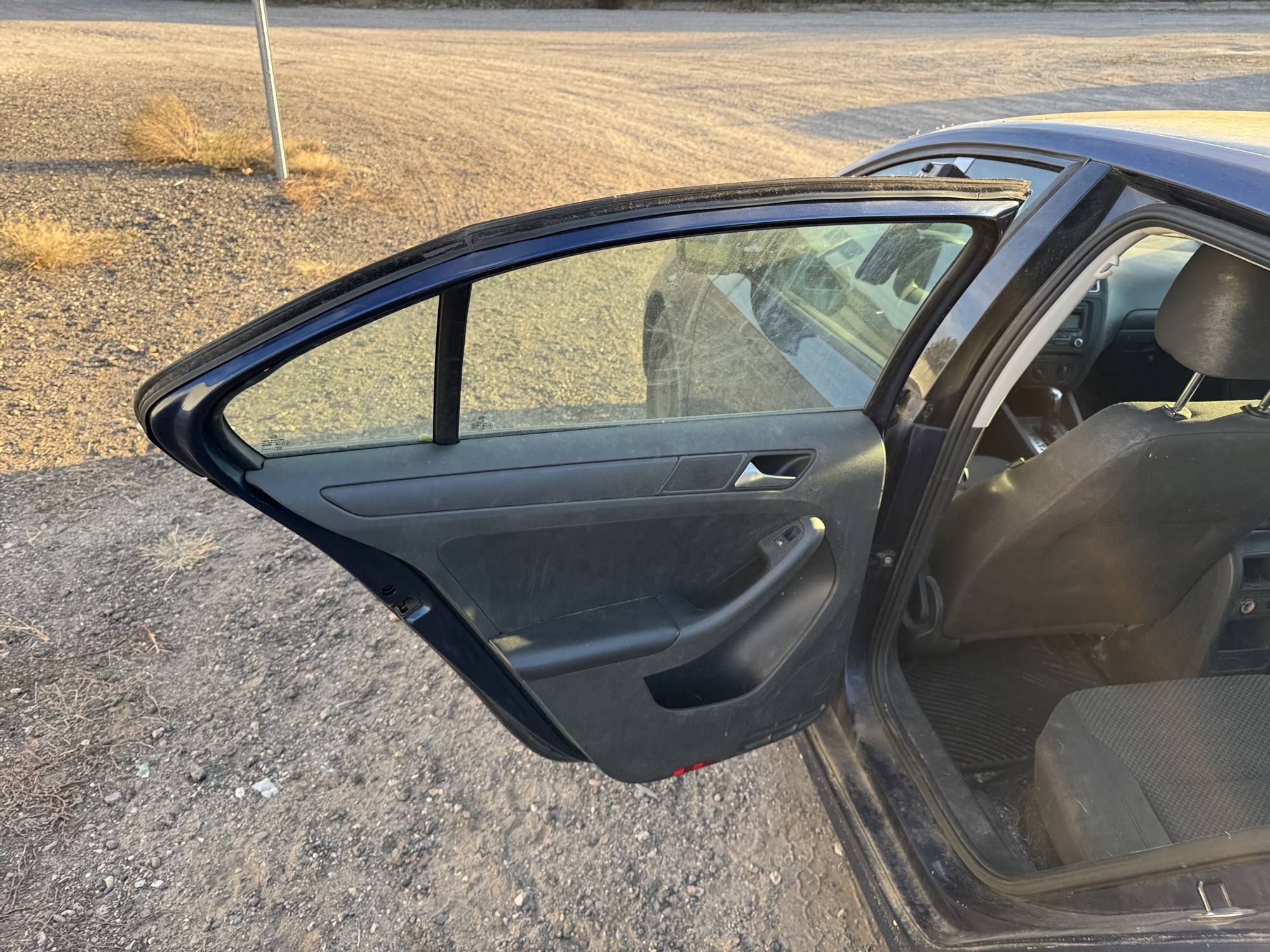 2014 volkswagen jetta s with 161240 miles for sale near Elk River, Minnesota 106775_25_drv_rear_door_panel.jpg