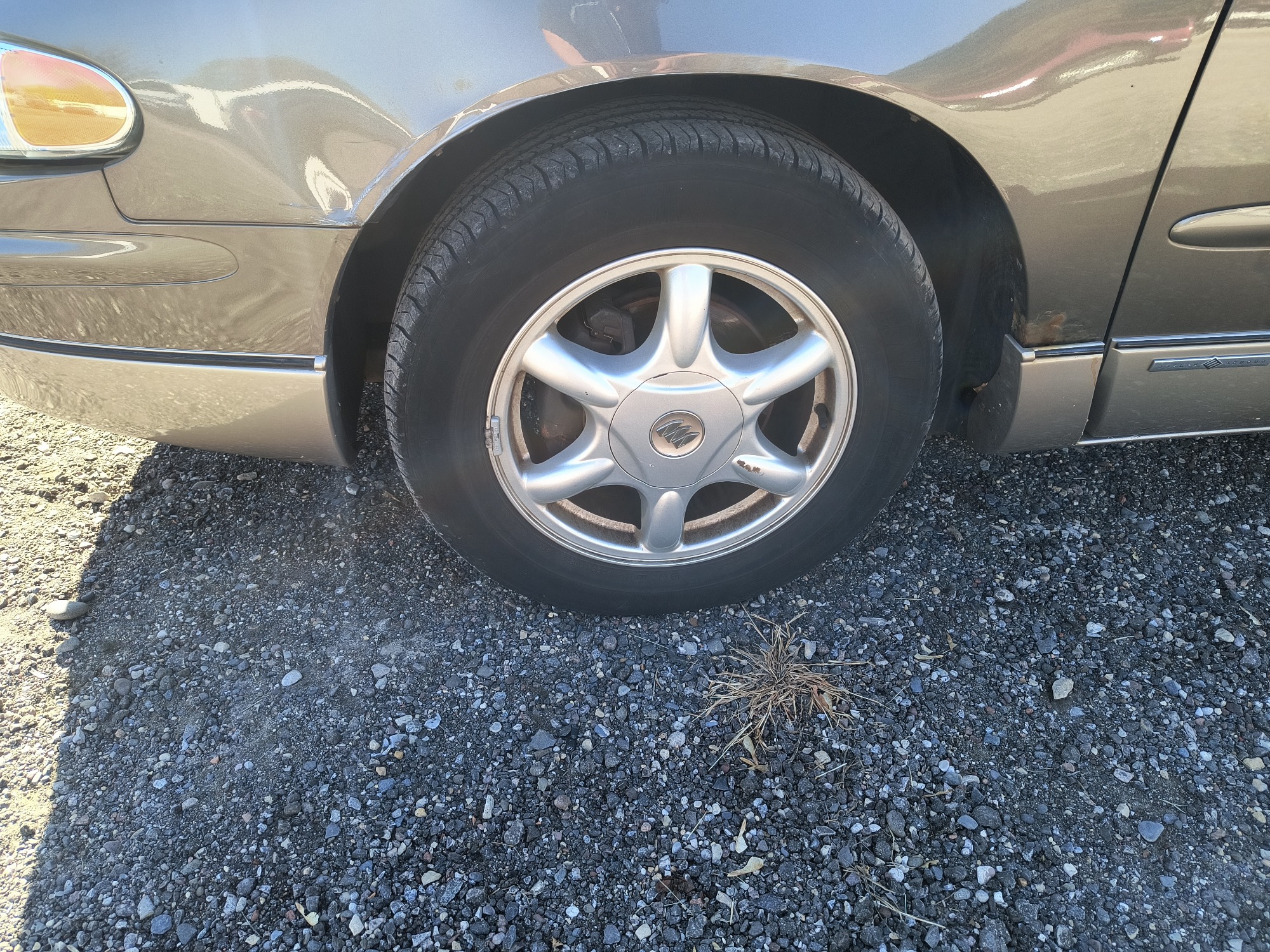 2003 buick regal ls with 94576 miles for sale near Elk River, Minnesota 106776_12_drv_front_wheel.jpg