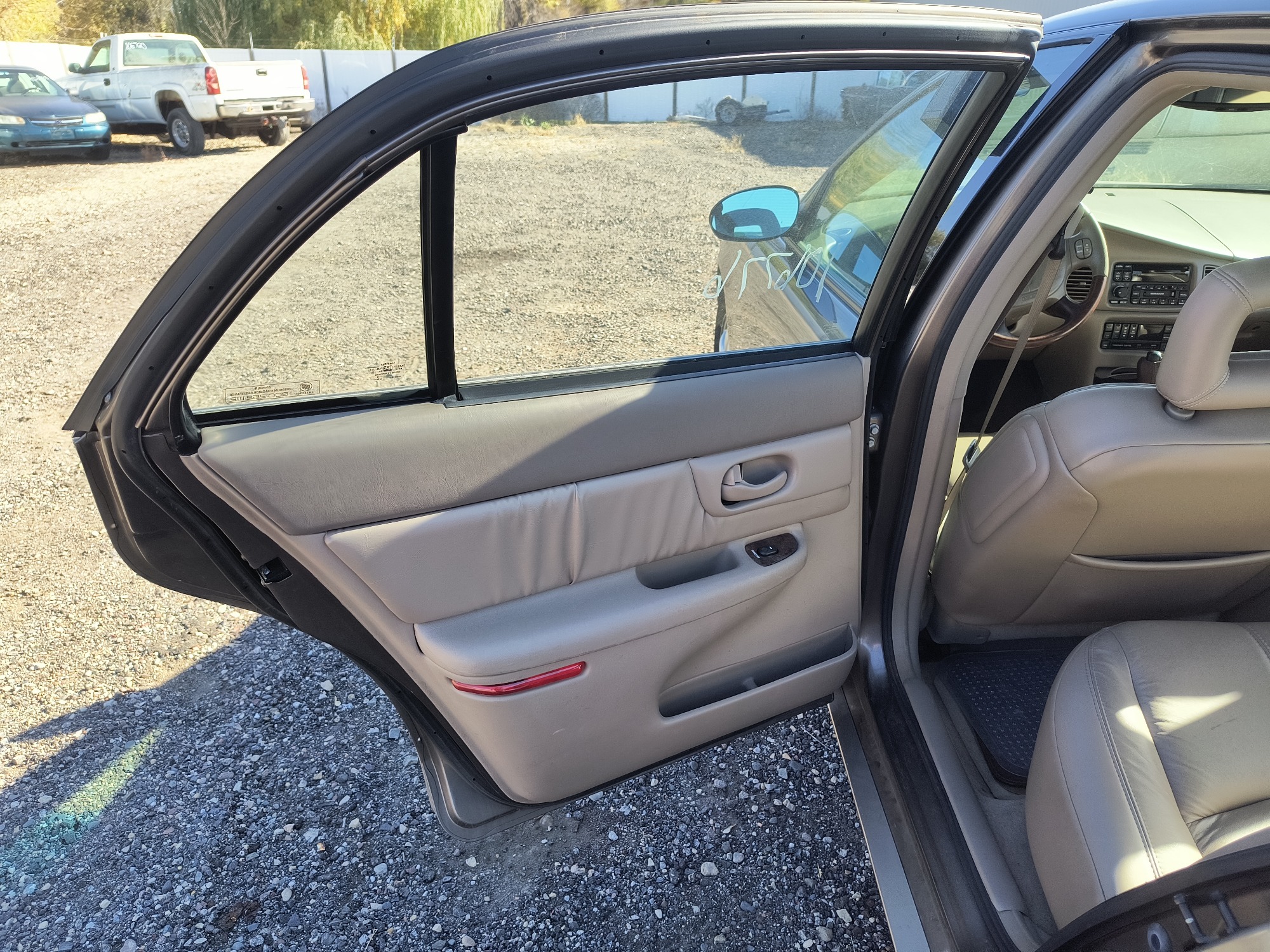 2003 buick regal ls with 94576 miles for sale near Elk River, Minnesota 106776_25_drv_rear_door_panel.jpg