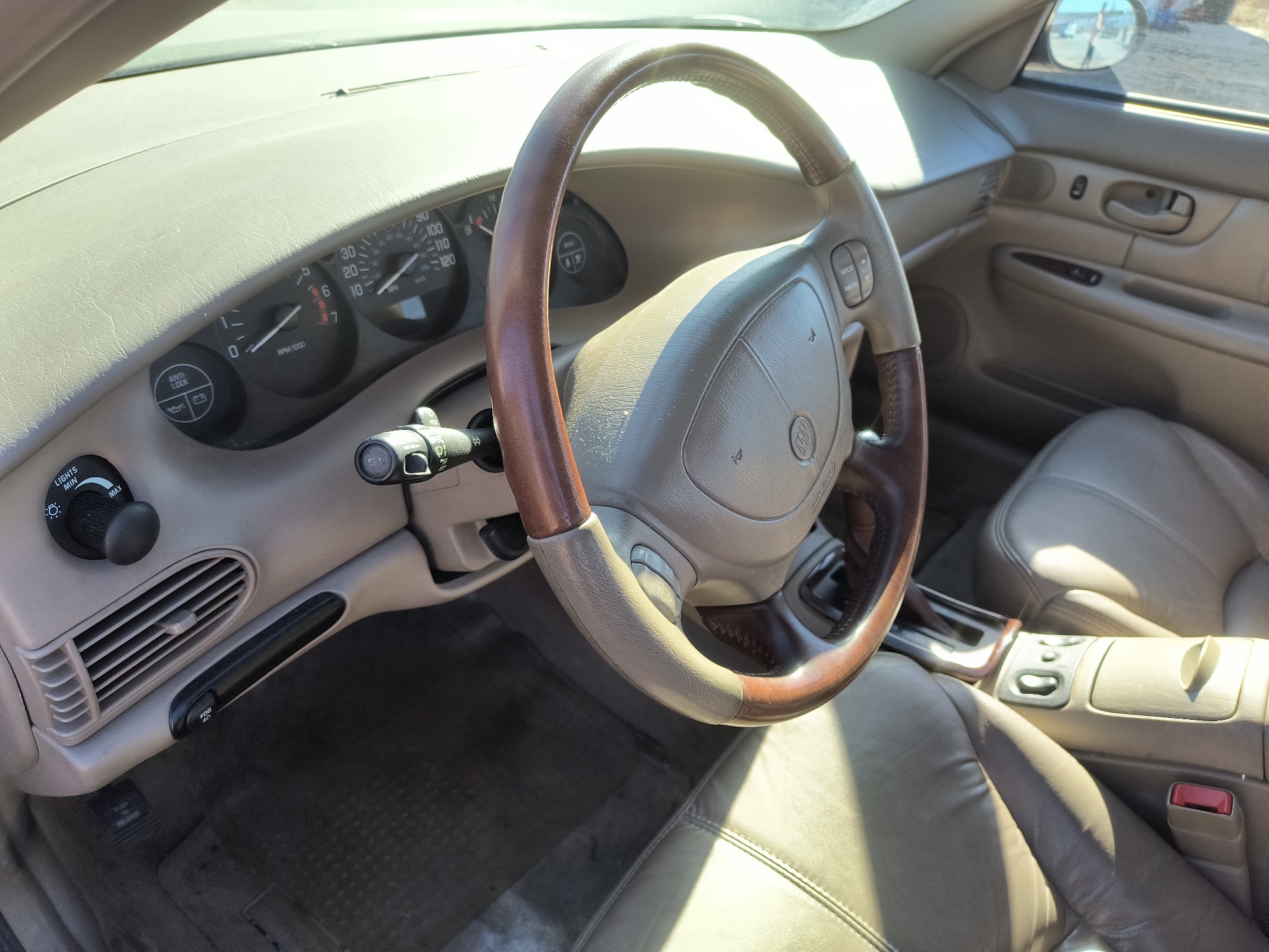 2003 buick regal ls with 94576 miles for sale near Elk River, Minnesota 106776_37_left_of_steering_wheel.jpg