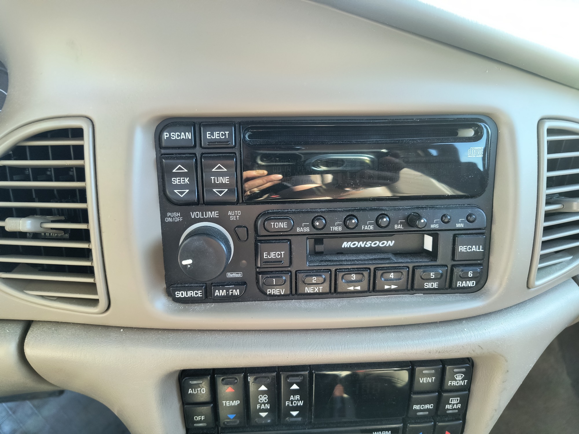 2003 buick regal ls with 94576 miles for sale near Elk River, Minnesota 106776_39_radio_closeup.jpg