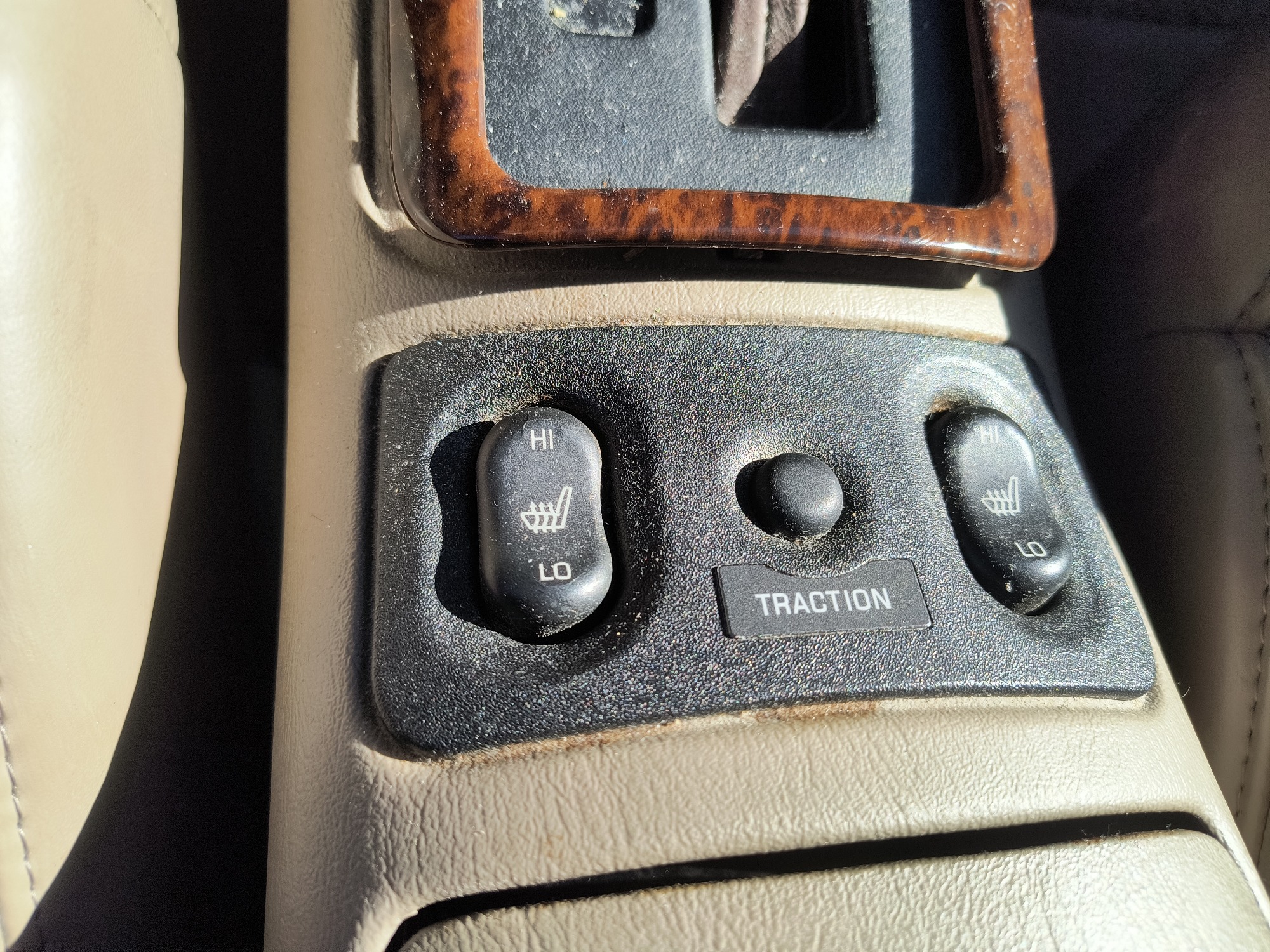 2003 buick regal ls with 94576 miles for sale near Elk River, Minnesota 106776_42_heated_seat_switches.jpg