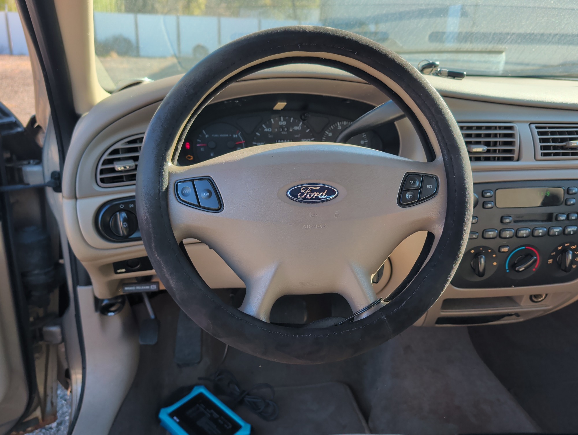 2003 ford taurus se with 156421 miles for sale near Elk River, Minnesota 106777_33_dash_from_driver.jpg