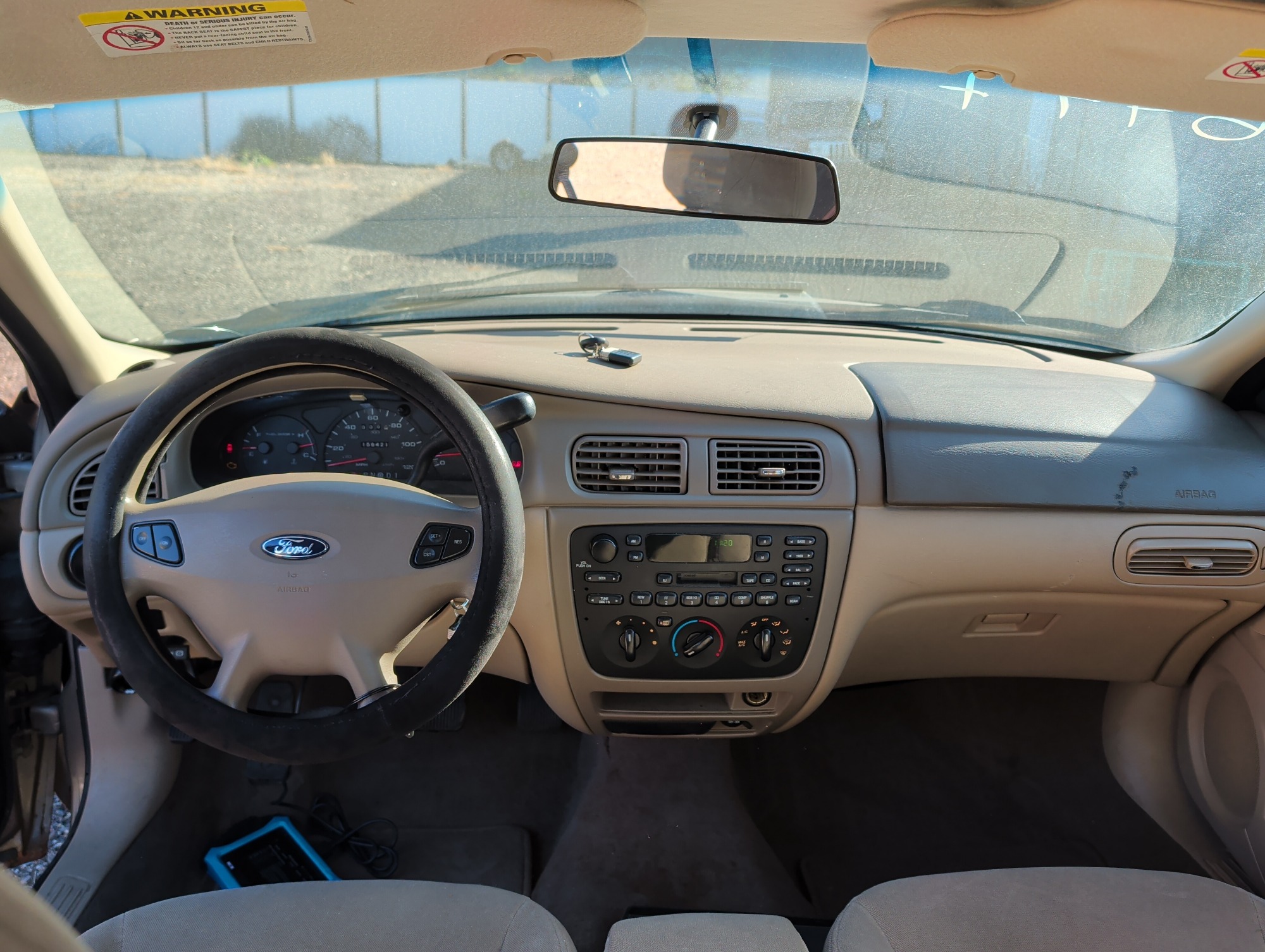 2003 ford taurus se with 156421 miles for sale near Elk River, Minnesota 106777_34_whole_dash.jpg