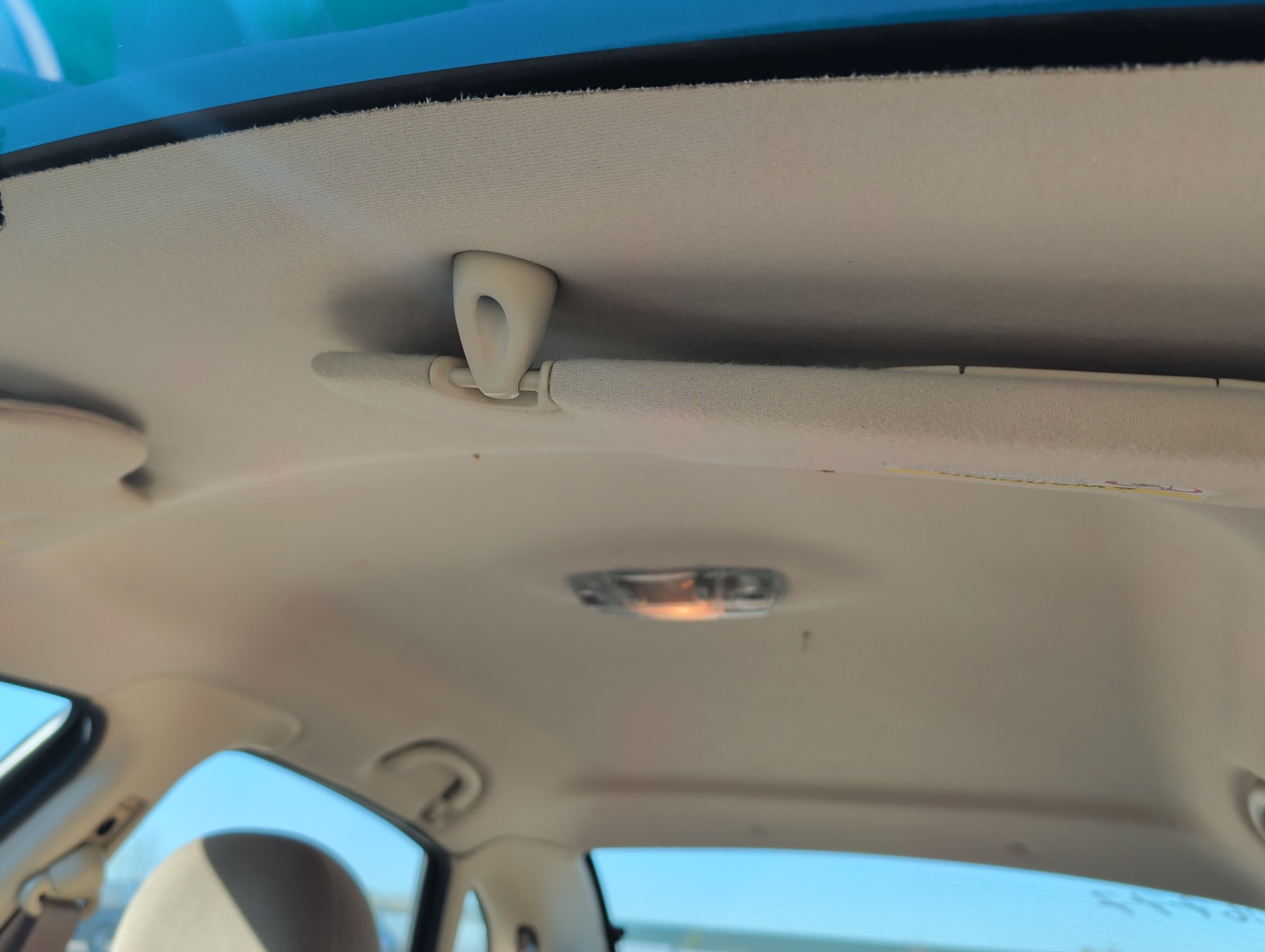 2003 ford taurus se with 156421 miles for sale near Elk River, Minnesota 106777_35_headliner_sunroof.jpg