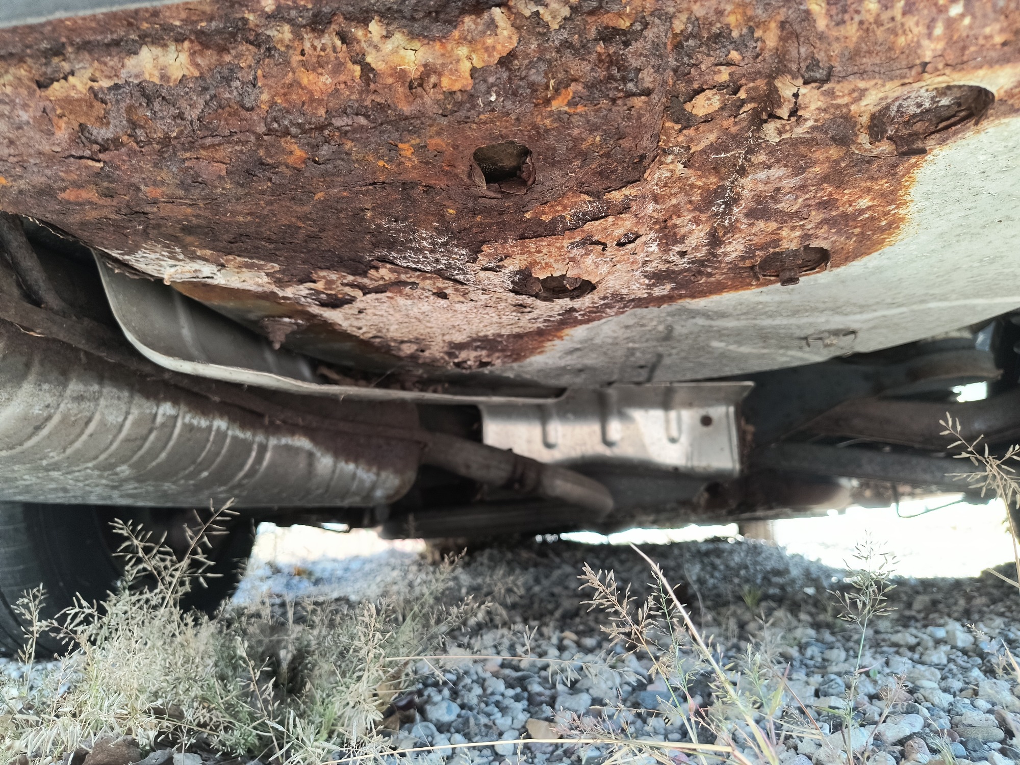 2001 saturn ls ls1 for sale near Elk River, Minnesota 106778_19_undercar_rear.jpg