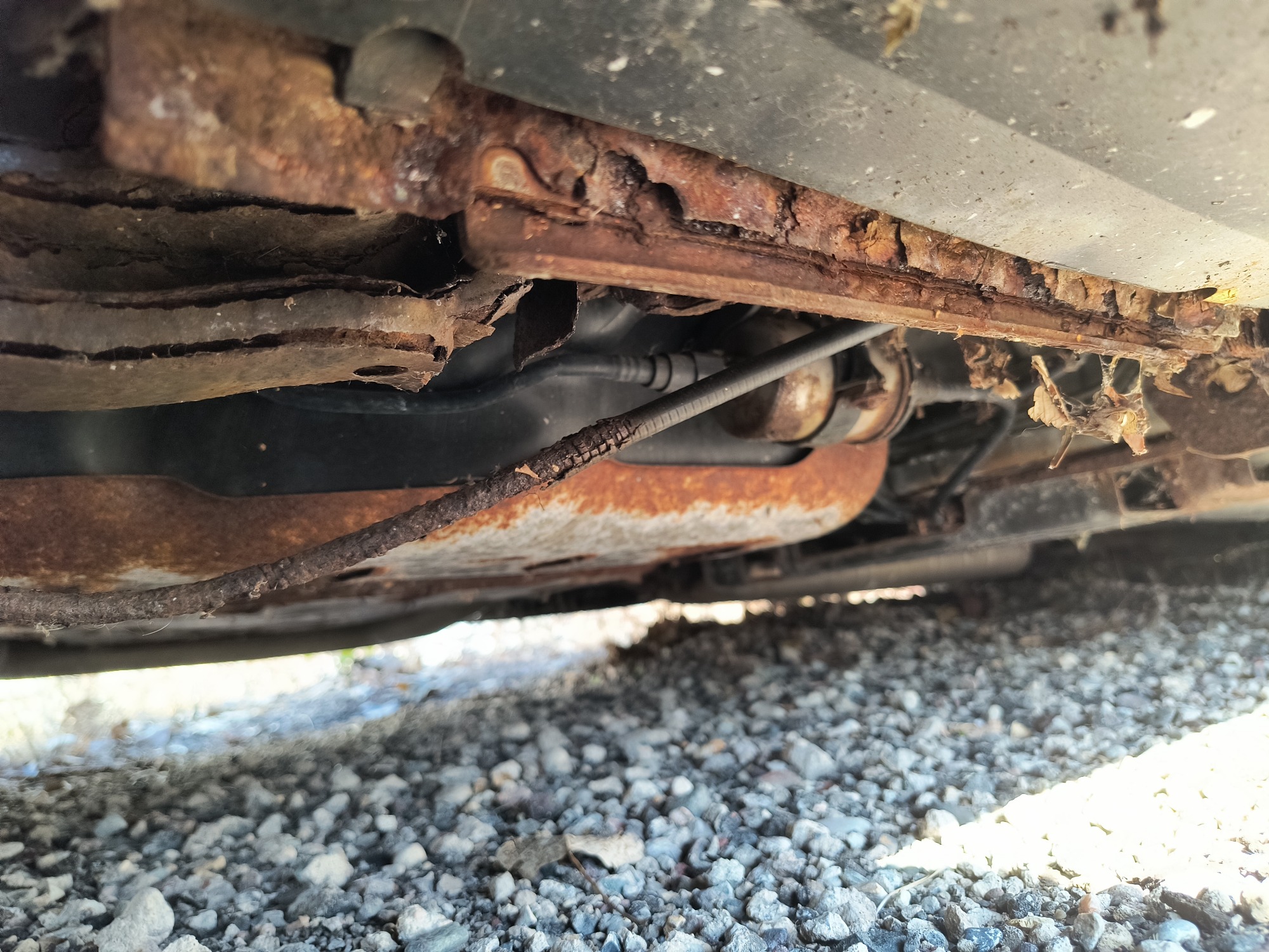 2001 saturn ls ls1 for sale near Elk River, Minnesota 106778_20_undercar_rear_pass.jpg