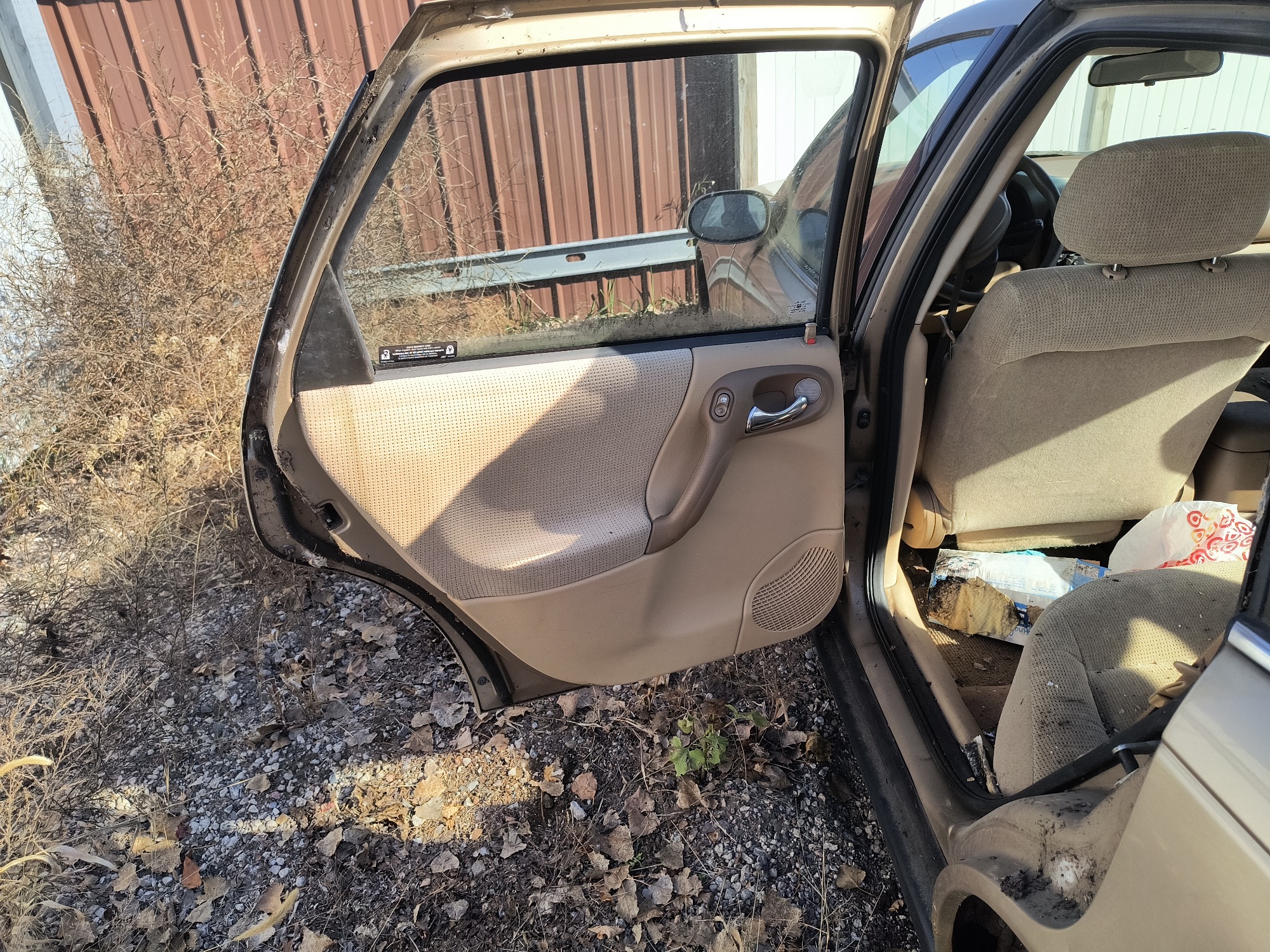 2001 saturn ls ls1 for sale near Elk River, Minnesota 106778_25_drv_rear_door_panel.jpg