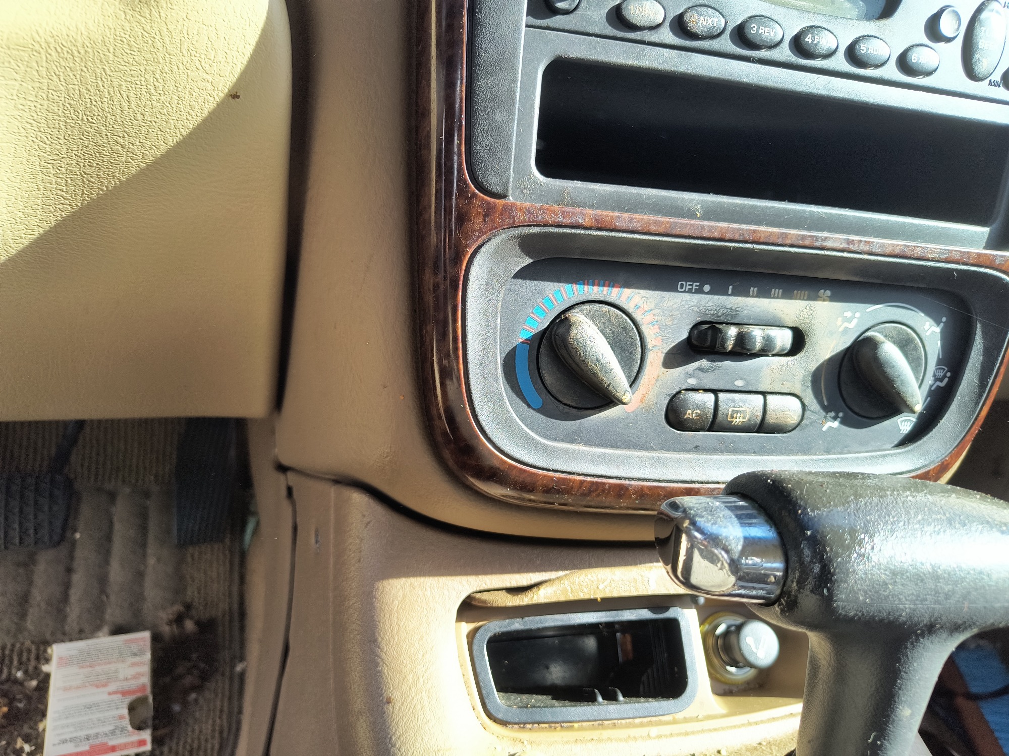 2001 saturn ls ls1 for sale near Elk River, Minnesota 106778_40_climate_control.jpg