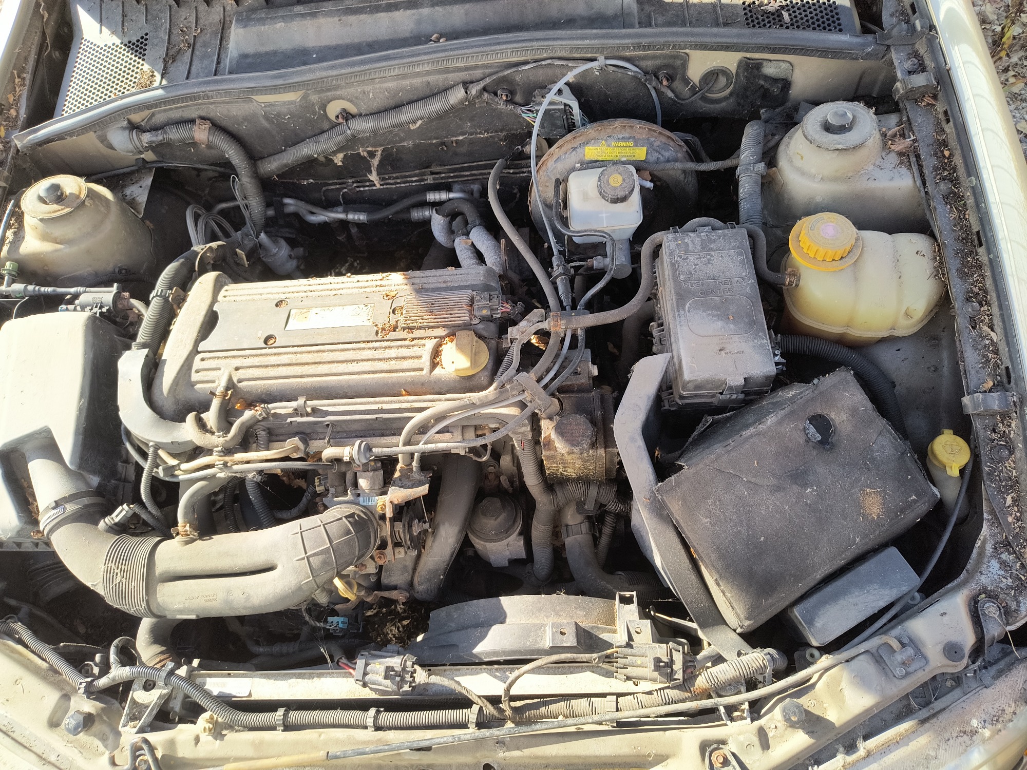 2001 saturn ls ls1 for sale near Elk River, Minnesota 106778_48_windshield_vin_plate.jpg