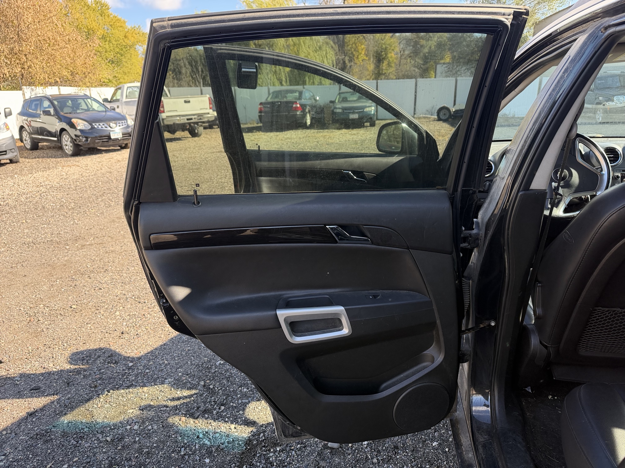 2014 chevrolet captiva-sport ltz-fwd with 136123 miles for sale near Elk River, Minnesota 106780_25_drv_rear_door_panel.jpg