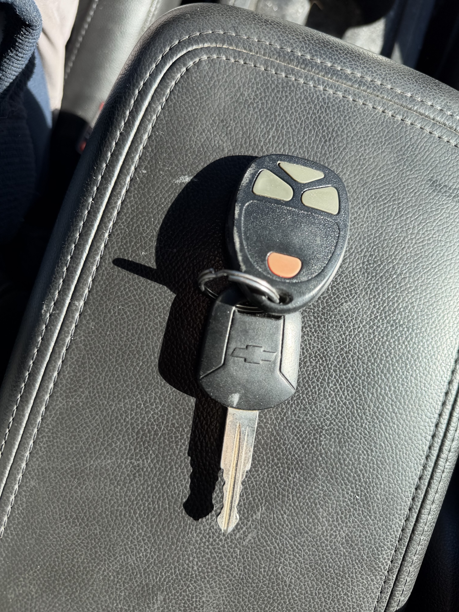 2014 chevrolet captiva-sport ltz-fwd with 136123 miles for sale near Elk River, Minnesota 106780_51_keys.jpg