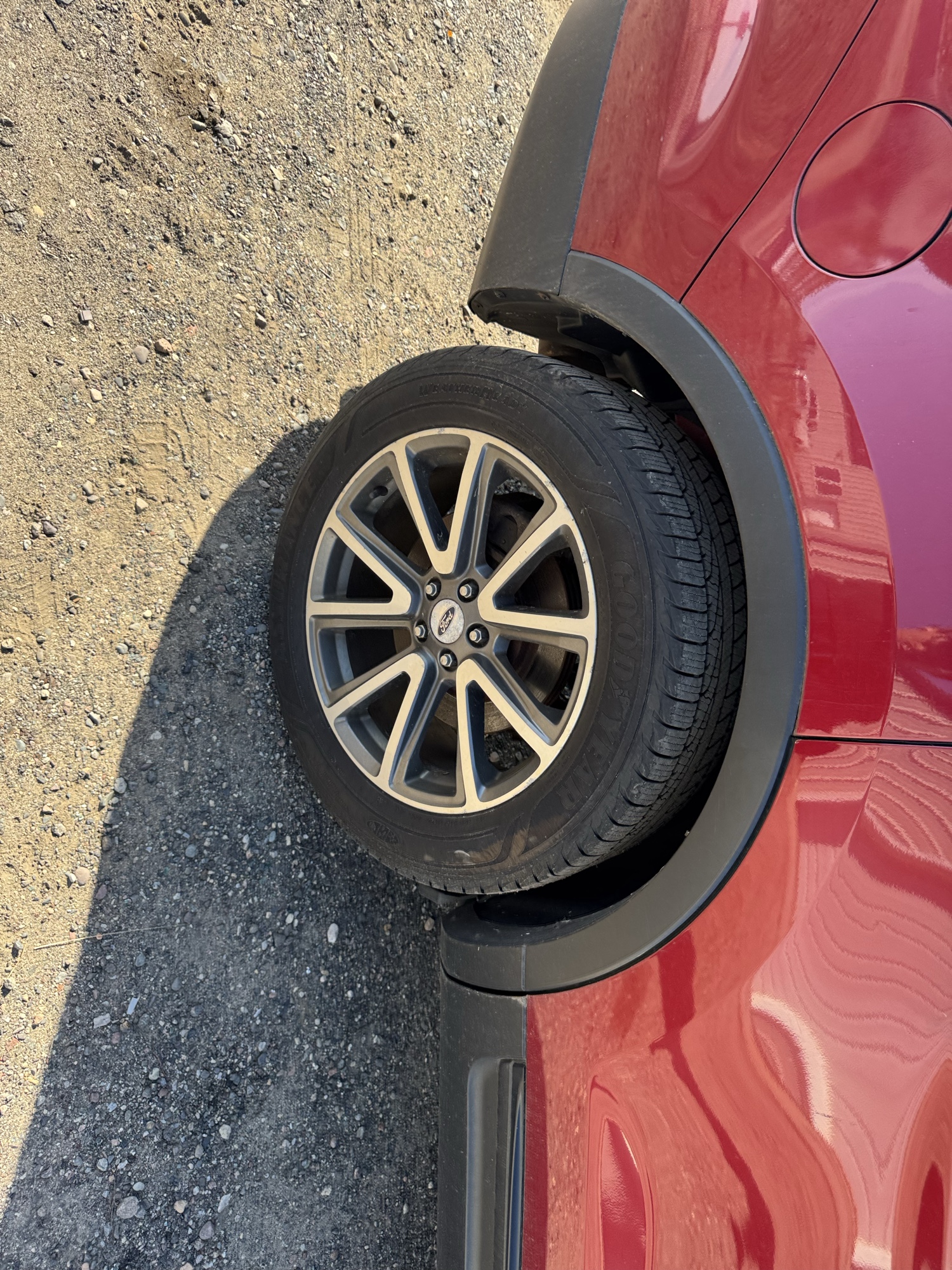 2015 ford explorer xlt-4wd with 246693 miles for sale near Elk River, Minnesota 106782_14_rear_pass_wheel.jpg