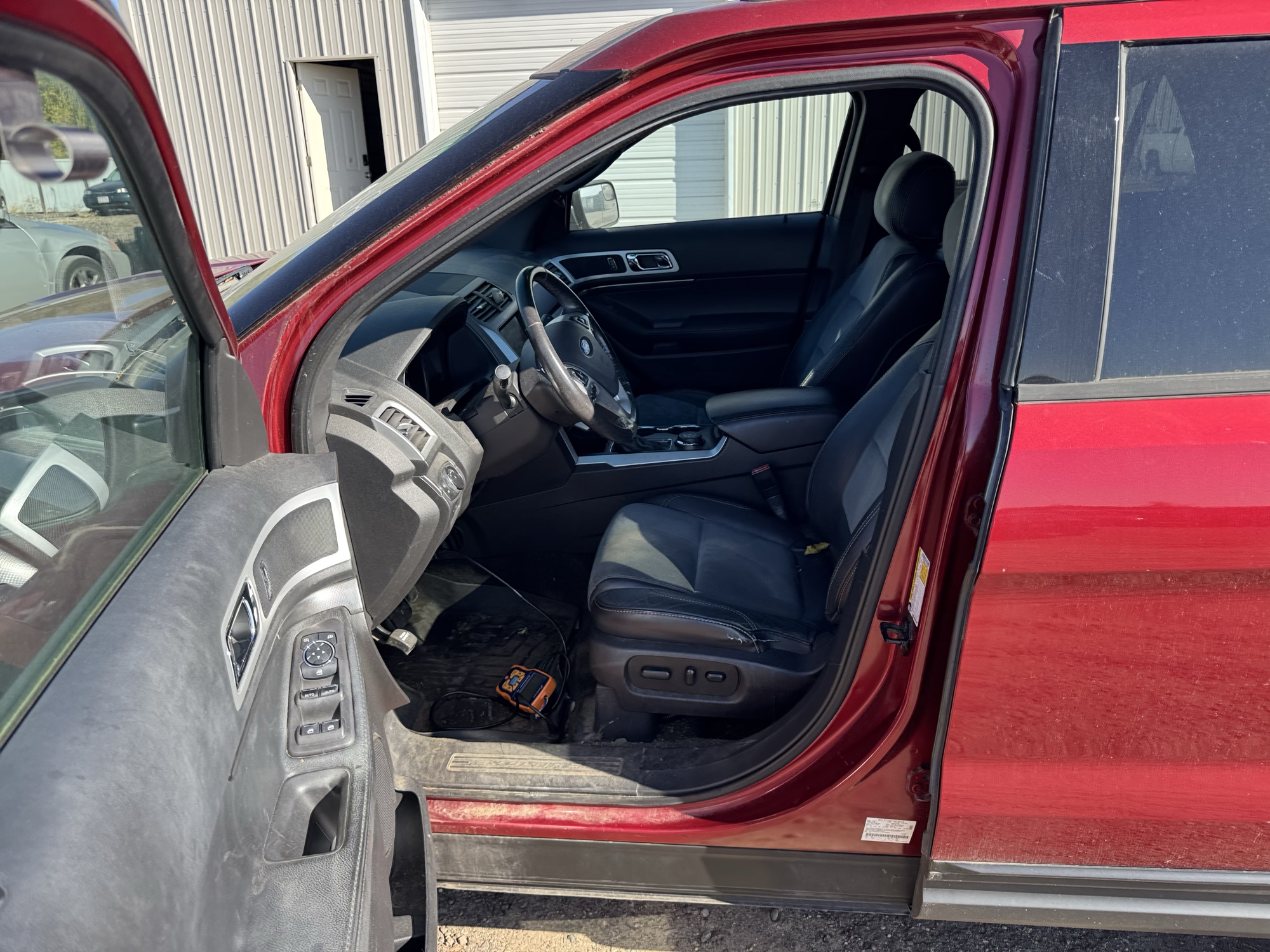 2015 ford explorer xlt-4wd with 246693 miles for sale near Elk River, Minnesota 106782_22_driver_seat.jpg