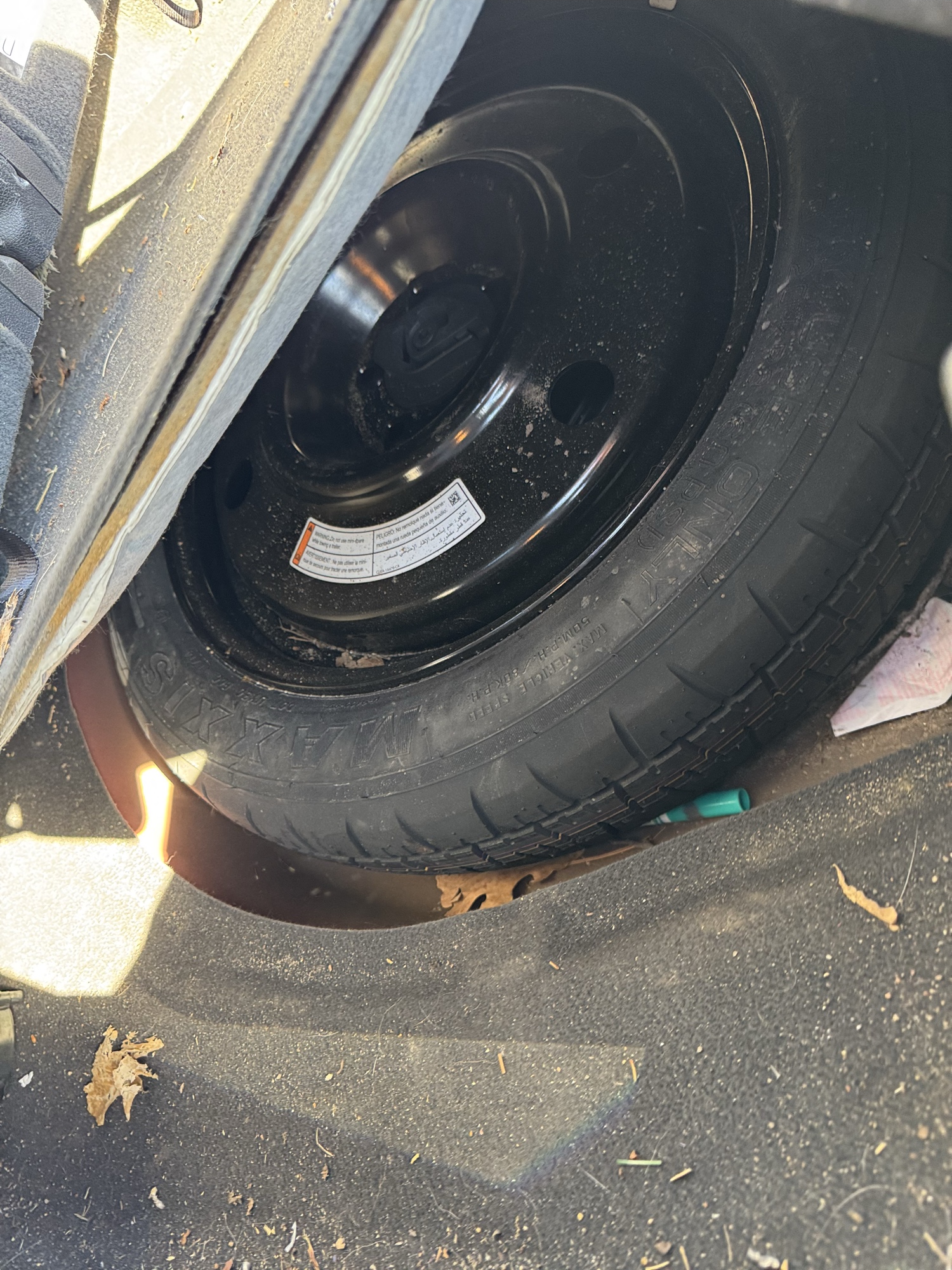 2015 ford explorer xlt-4wd with 246693 miles for sale near Elk River, Minnesota 106782_27_spare_tire.jpg