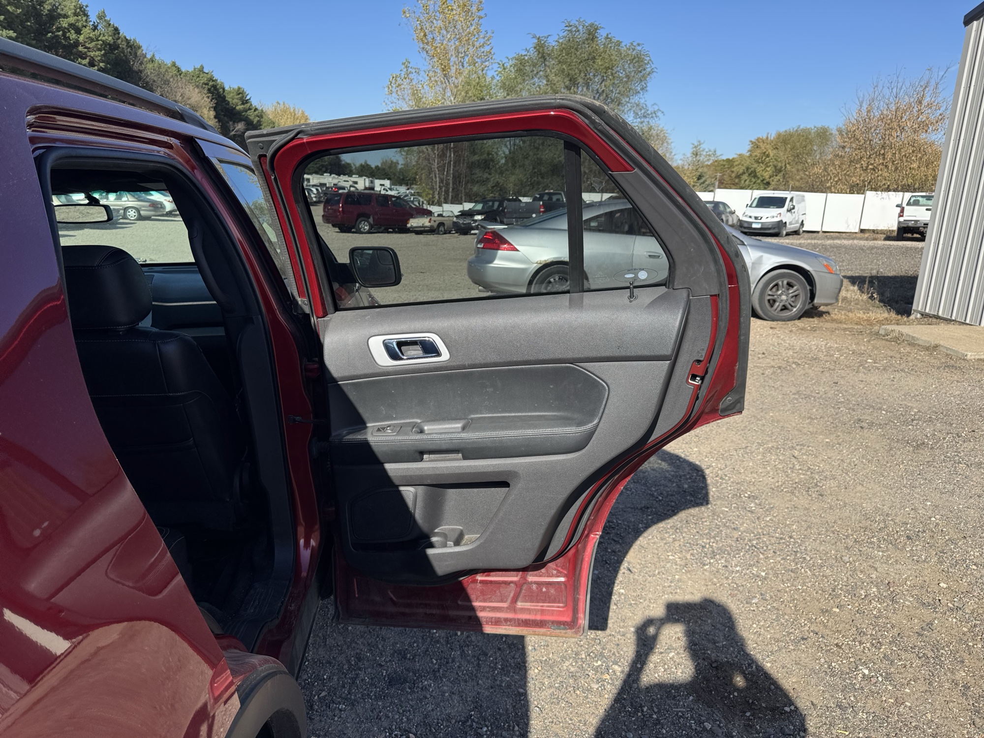 2015 ford explorer xlt-4wd with 246693 miles for sale near Elk River, Minnesota 106782_30_pass_rear_door_panel.jpg