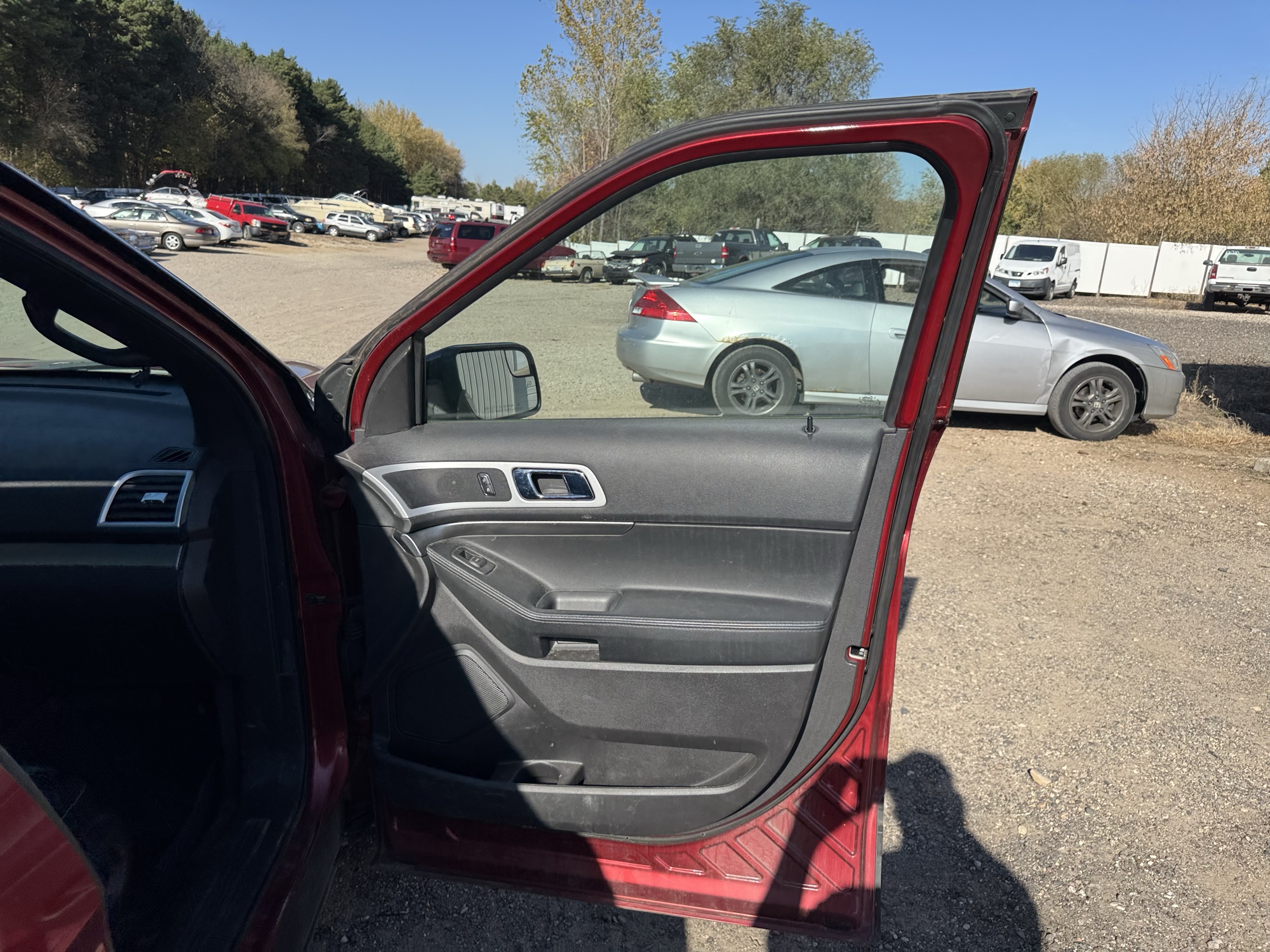 2015 ford explorer xlt-4wd with 246693 miles for sale near Elk River, Minnesota 106782_32_passenger_door_panel.jpg