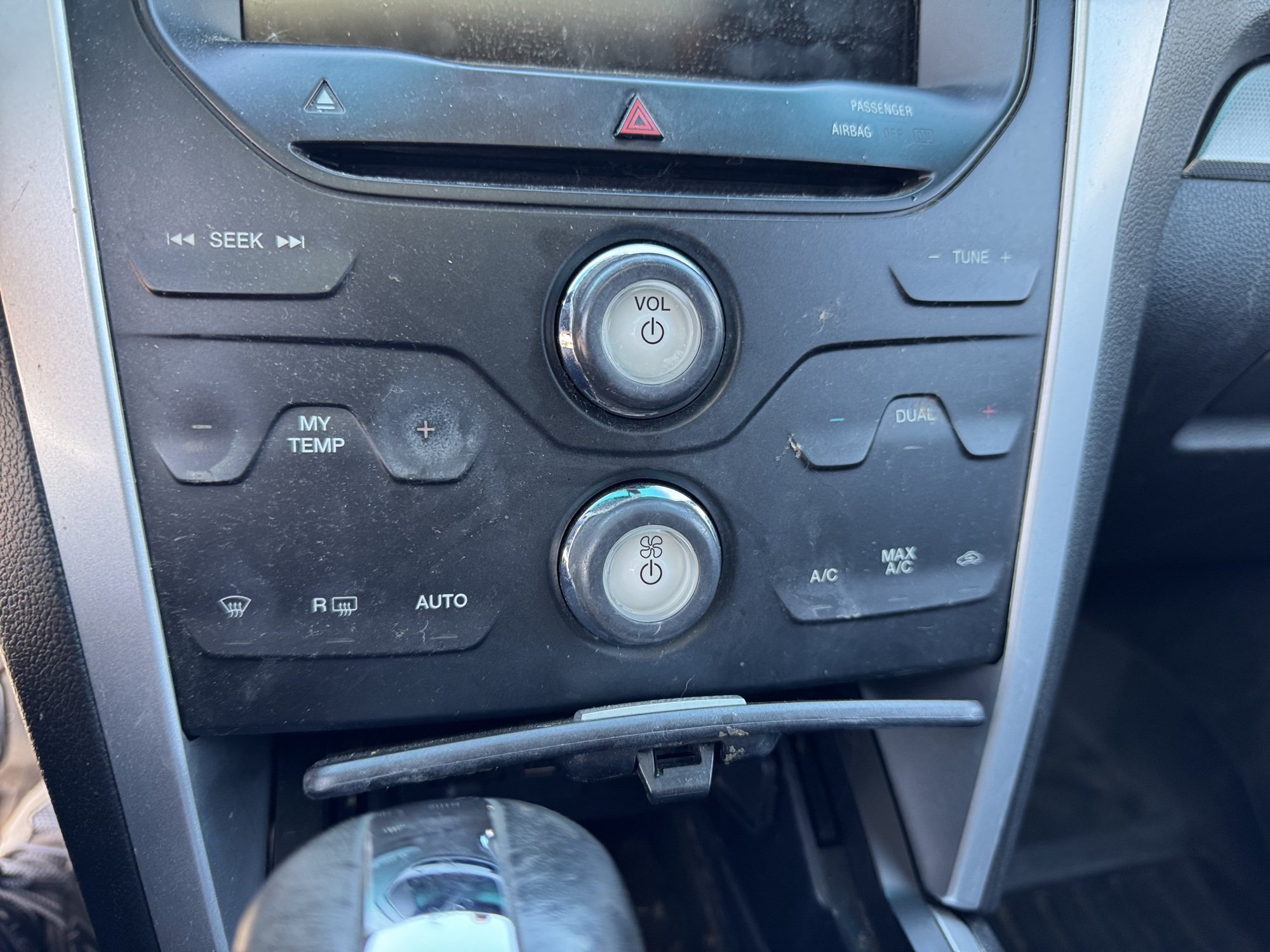 2015 ford explorer xlt-4wd with 246693 miles for sale near Elk River, Minnesota 106782_40_climate_control.jpg