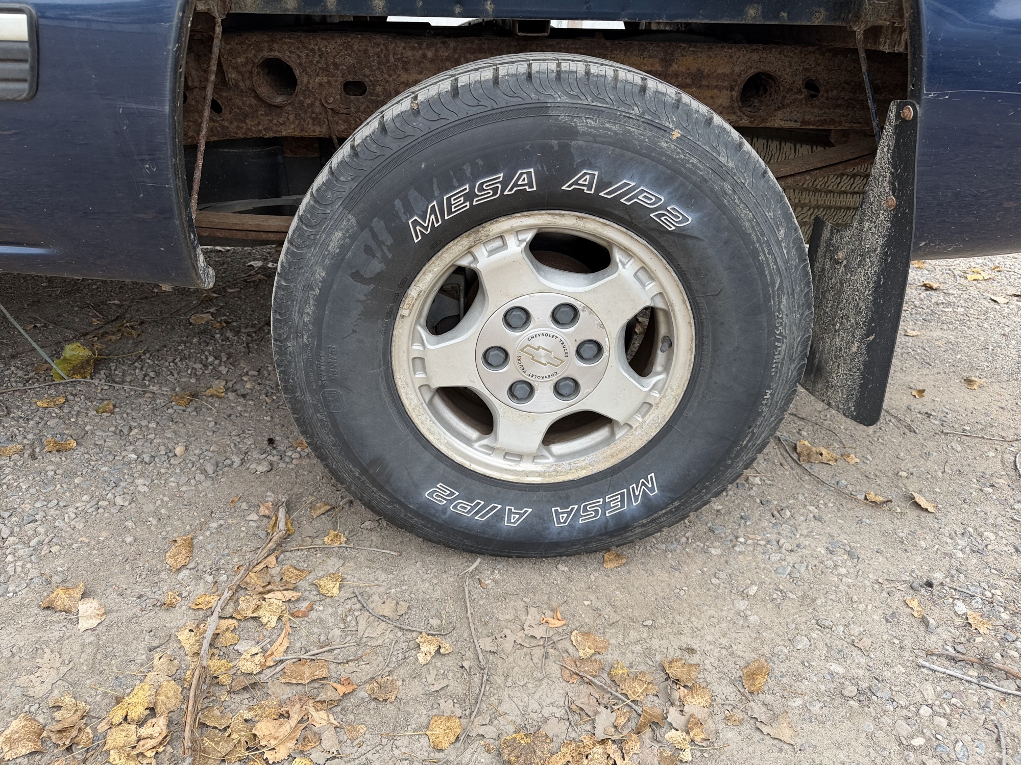 2001 chevrolet silverado-1500 ext.-cab-short-bed-4wd with 199070 miles for sale near Elk River, Minnesota 106784_13_rear_drv_wheel.jpg